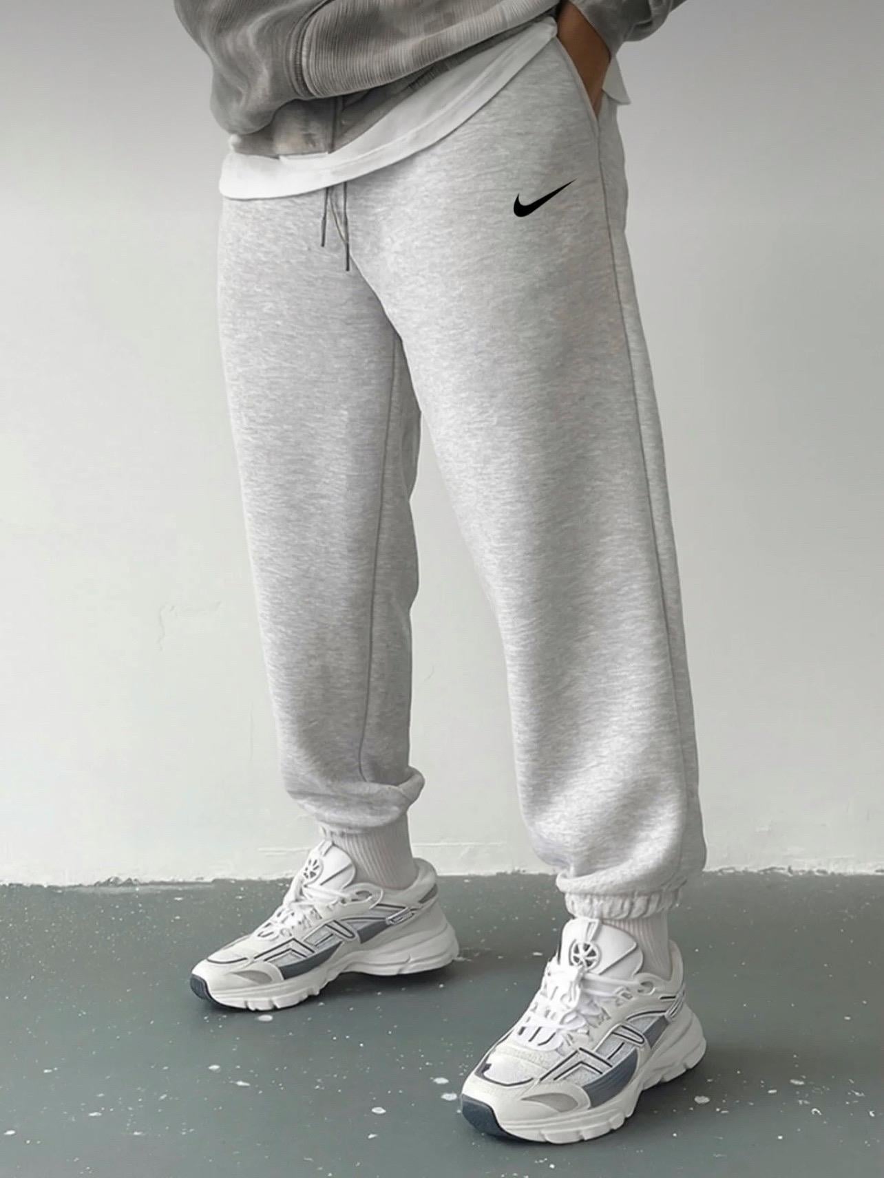 Şardonlu Gri Lastikli Logo Nike Eşofman