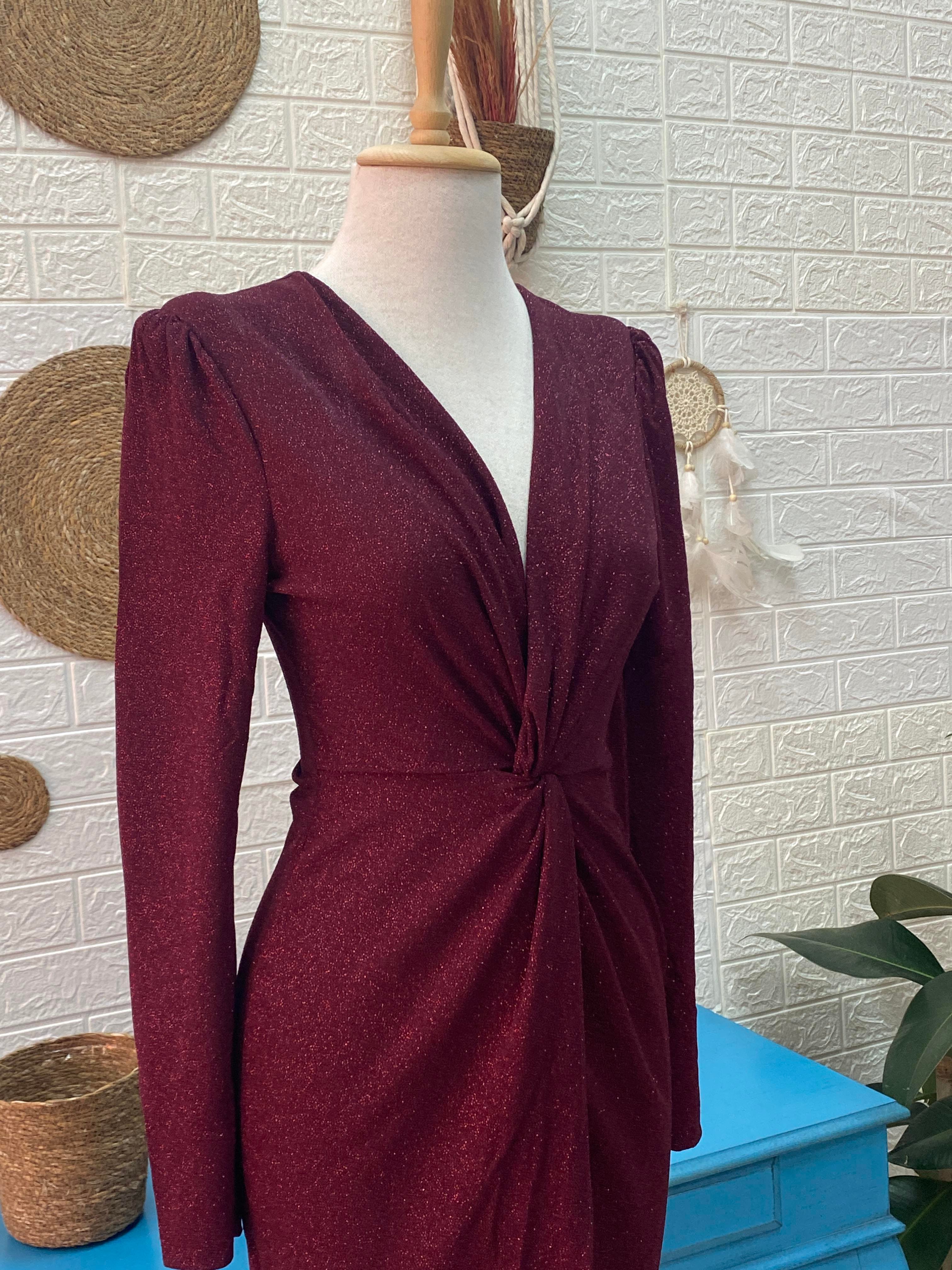 Bordo Kruvaze Yaka Bel Detaylı Vatkalı Simli Elbise