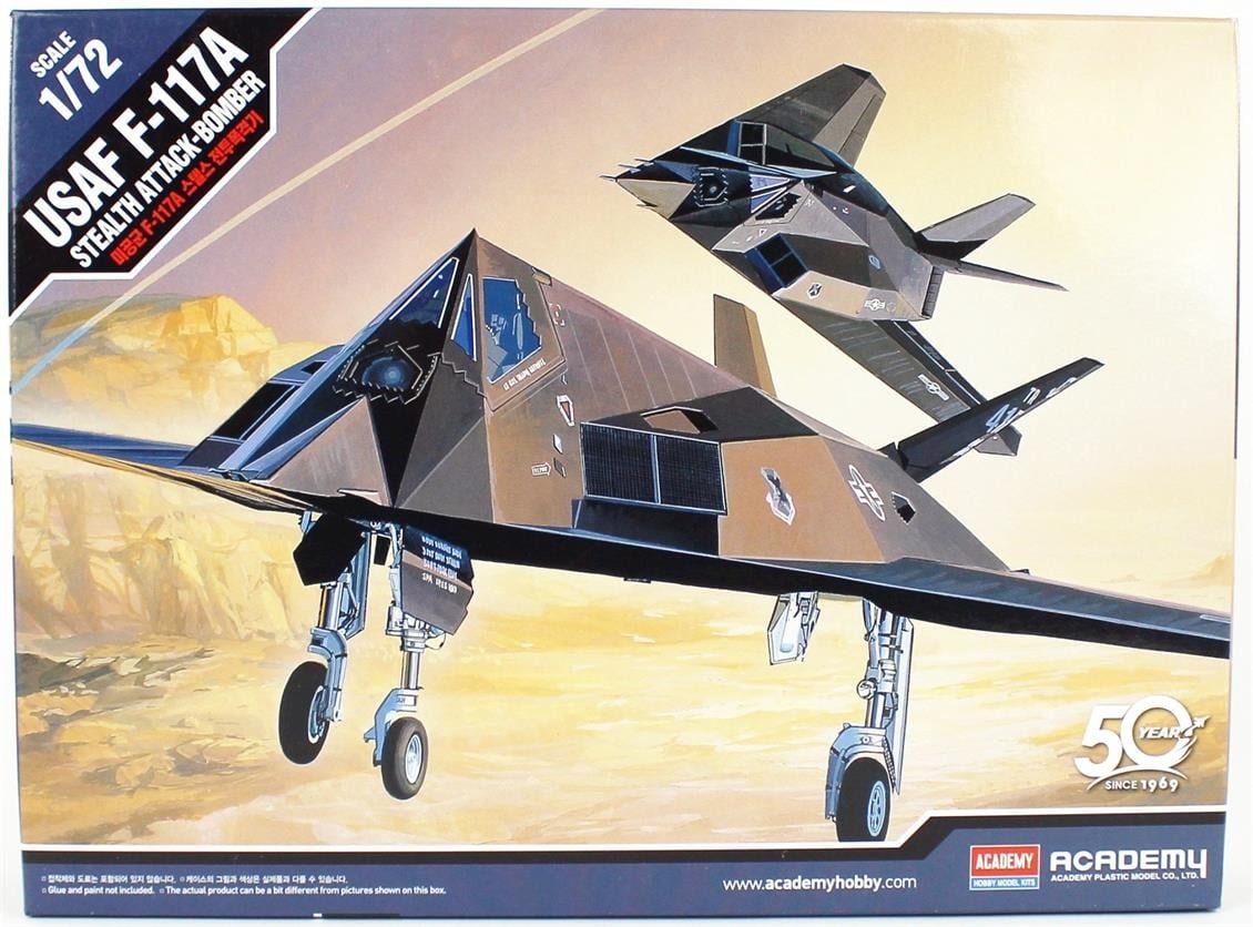 Academy 12475 1/72 Ölçek, F-117A Stealth Bomber Savaş Uçağı, Plastik Model Kiti
