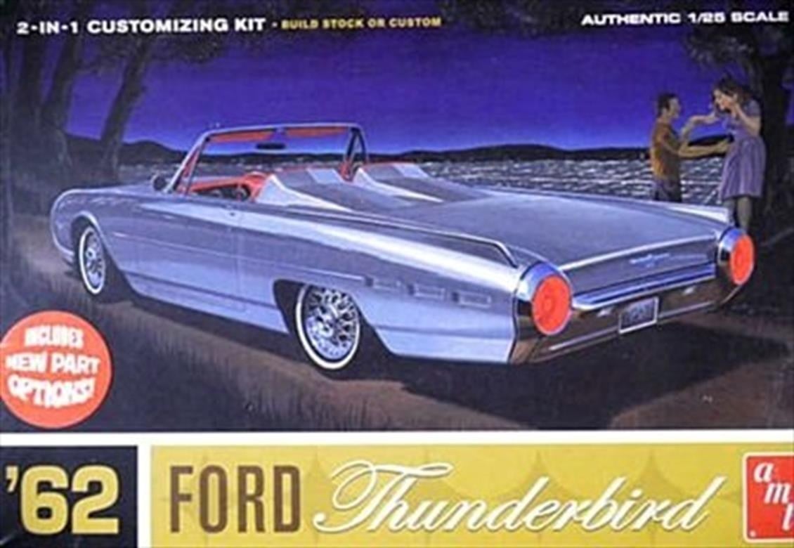 AMT 685 1/25 Ölçek, 2009 New Corvette Coupe Glue Kit