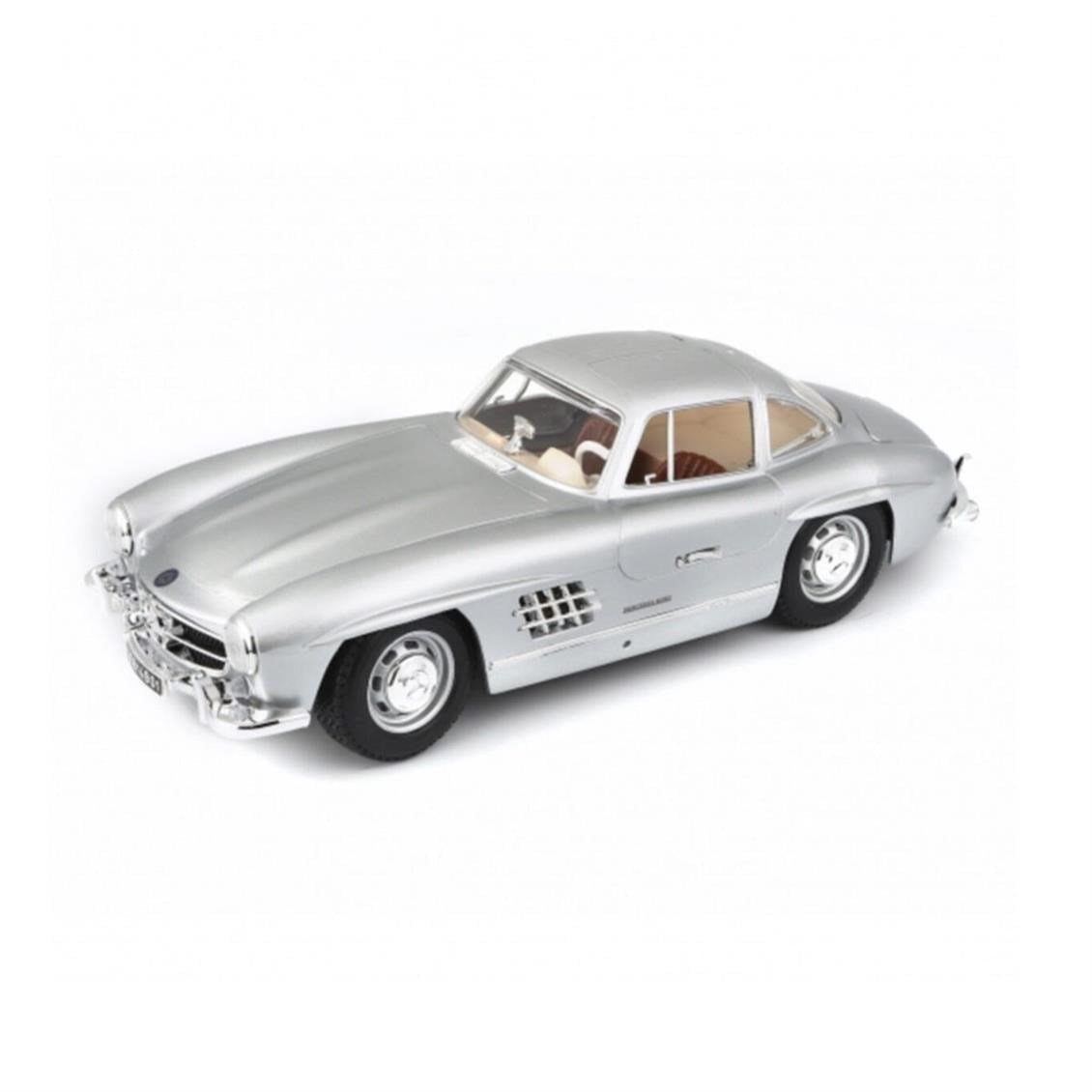 Bburago 12049 1/18 Ölçek, 1957 Mercedes Benz 300SL, Gümüş, Sergilemeye Hazır Metal Araba Modeli