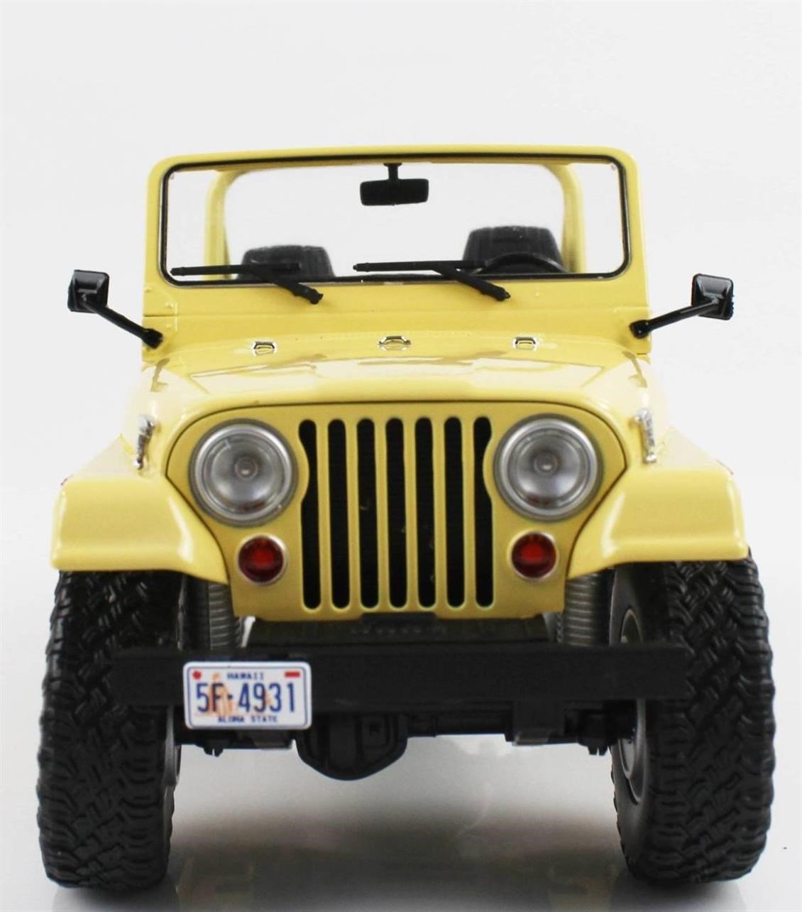 Greenlight 19078 1/18 Ölçek, 1980 Jeep CJ-5 (Charlinin Melekleri), Krem, Sergilemeye Hazır Metal Cip Modeli