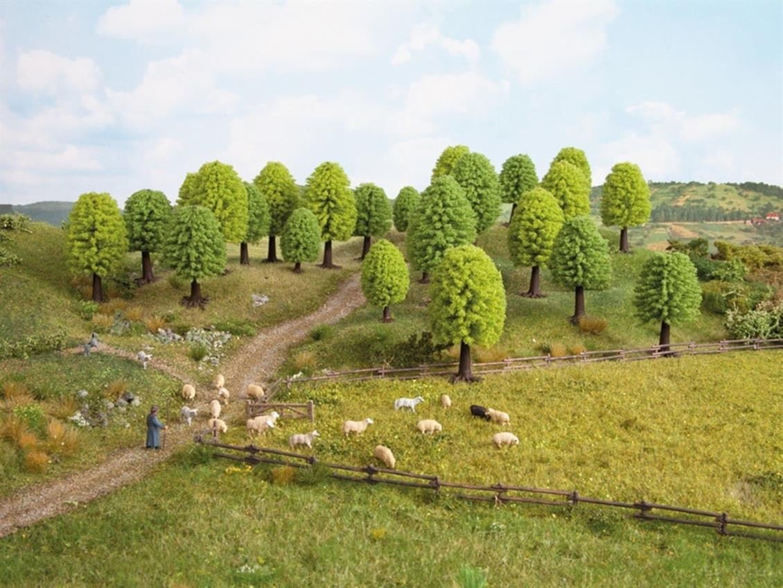 Noch 26902 Yapraklı Ağaçlar, 5 Adet, 5-9 cm. Diorama Malzemesi