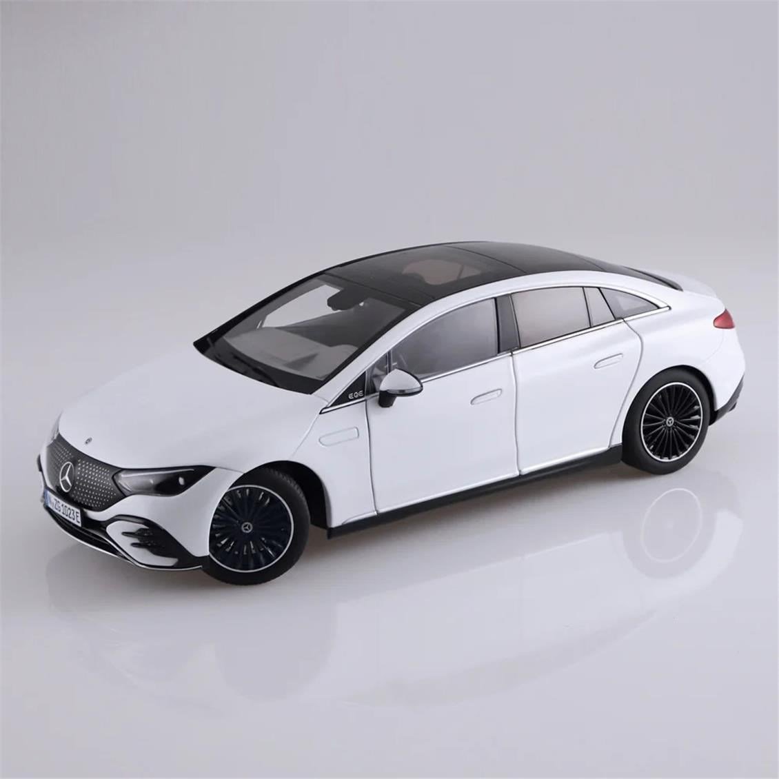NZG 1023/41 1/18 Ölçek, Mercedes-Benz EQE, Opalit Beyaz, Sergilemeye Hazır Metal Araba Modeli