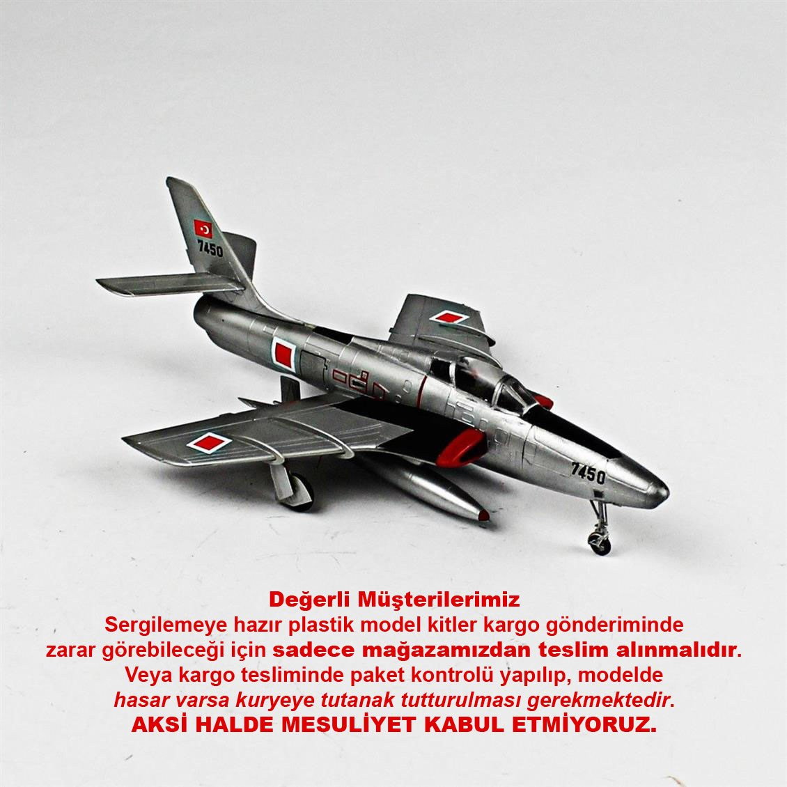 QD065 1/72 RF-84F Thunderflash Sergilemeye Hazır Plastik Uçak Modeli