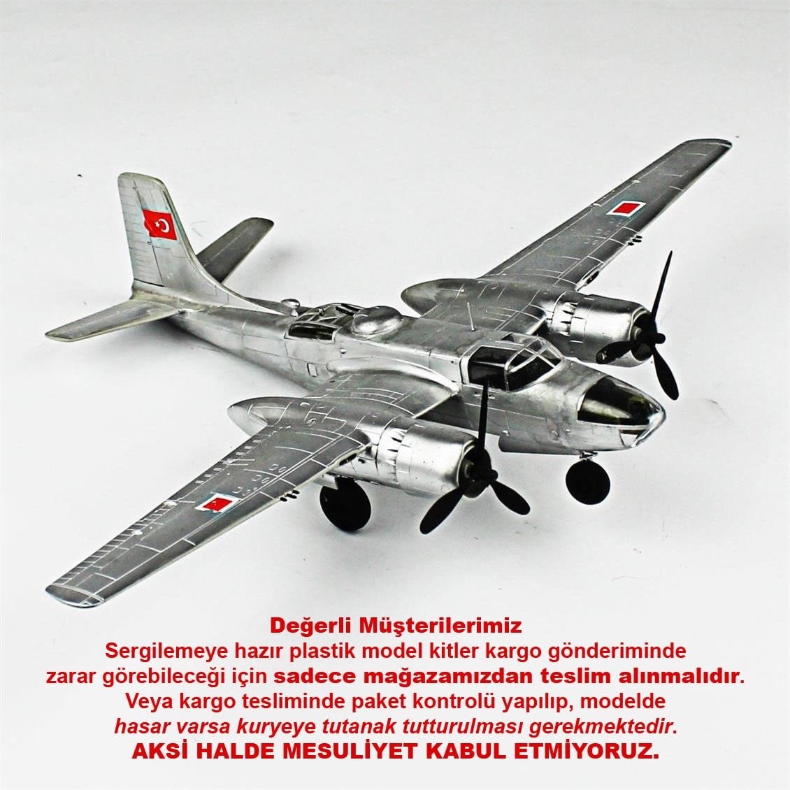 QD103 1/72 A-26C Invader Sergilemeye Hazır Plastik Uçak Modeli