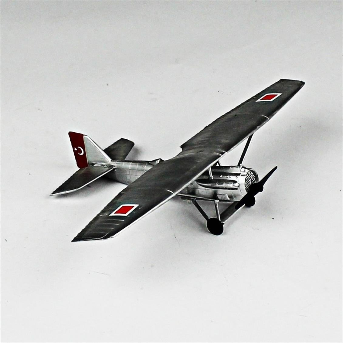QD132 1/72 BR 19 Sergilemeye Hazır Plastik Uçak Modeli