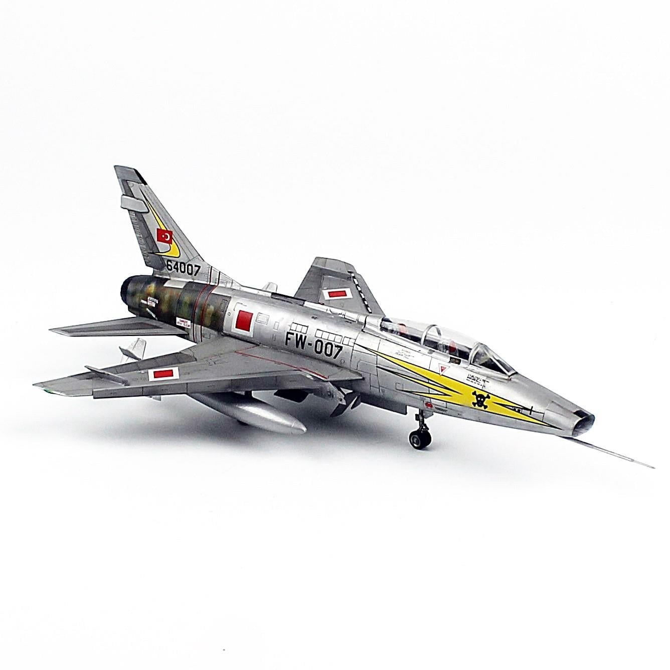 QD192 1/72 Ölçek, F 100F, 171. Filo (Korsanlar), Sergilemeye Hazır Savaş Uçağı Modeli
