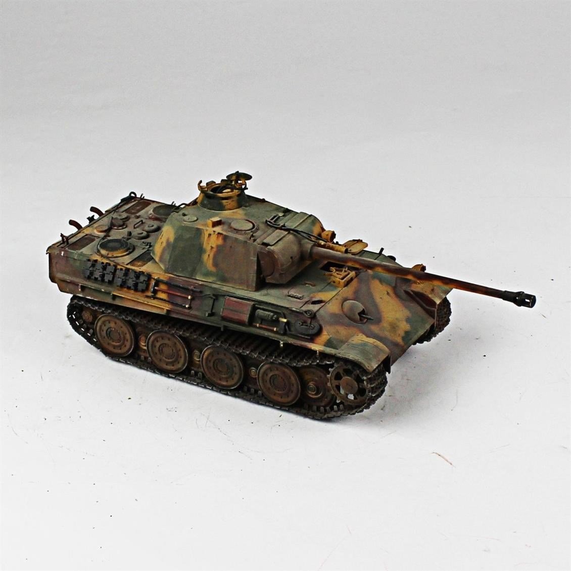 QD261 1/35 Panther, Tamiya, Sergilemeye Hazır Plastik Tank Modeli