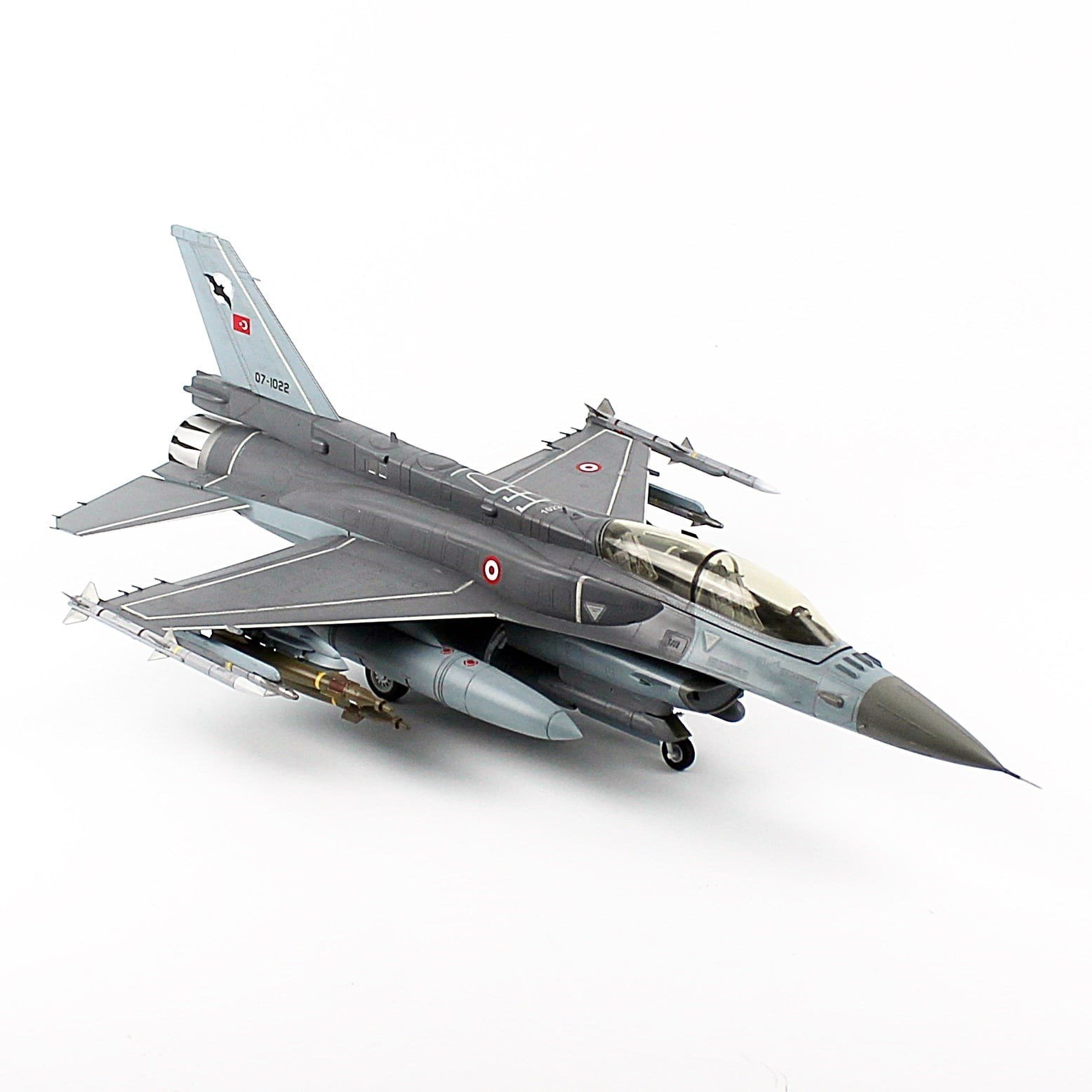 QD606 1/32 Ölçek, F-16D Savaşan Şahin, Yarasa Kartal- Bandırma, Sergilemeye Hazır Plastik Uçak Modeli