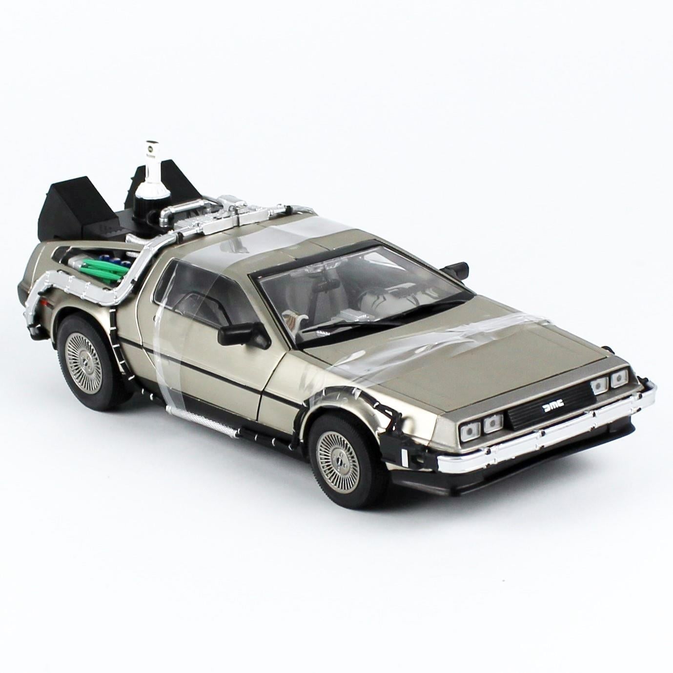 Sunstar 2710 1/18 Ölçek, Delorean (Geleceğe Dönüş II) Krom Renk, Sergilemeye Hazır Metal Araba Modeli