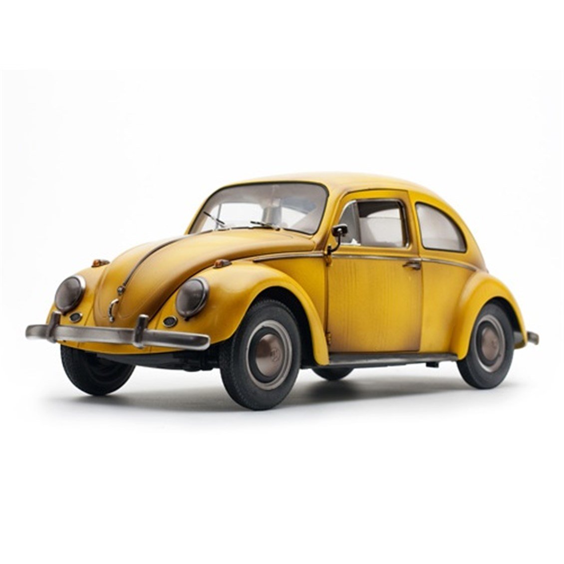 Sunstar 5219 1/12 Ölçek, 1961 Volkswagen Beetle saloon, Sarı, Eskitme Efektli, Sergilemeye Hazır Metal Araba Modeli