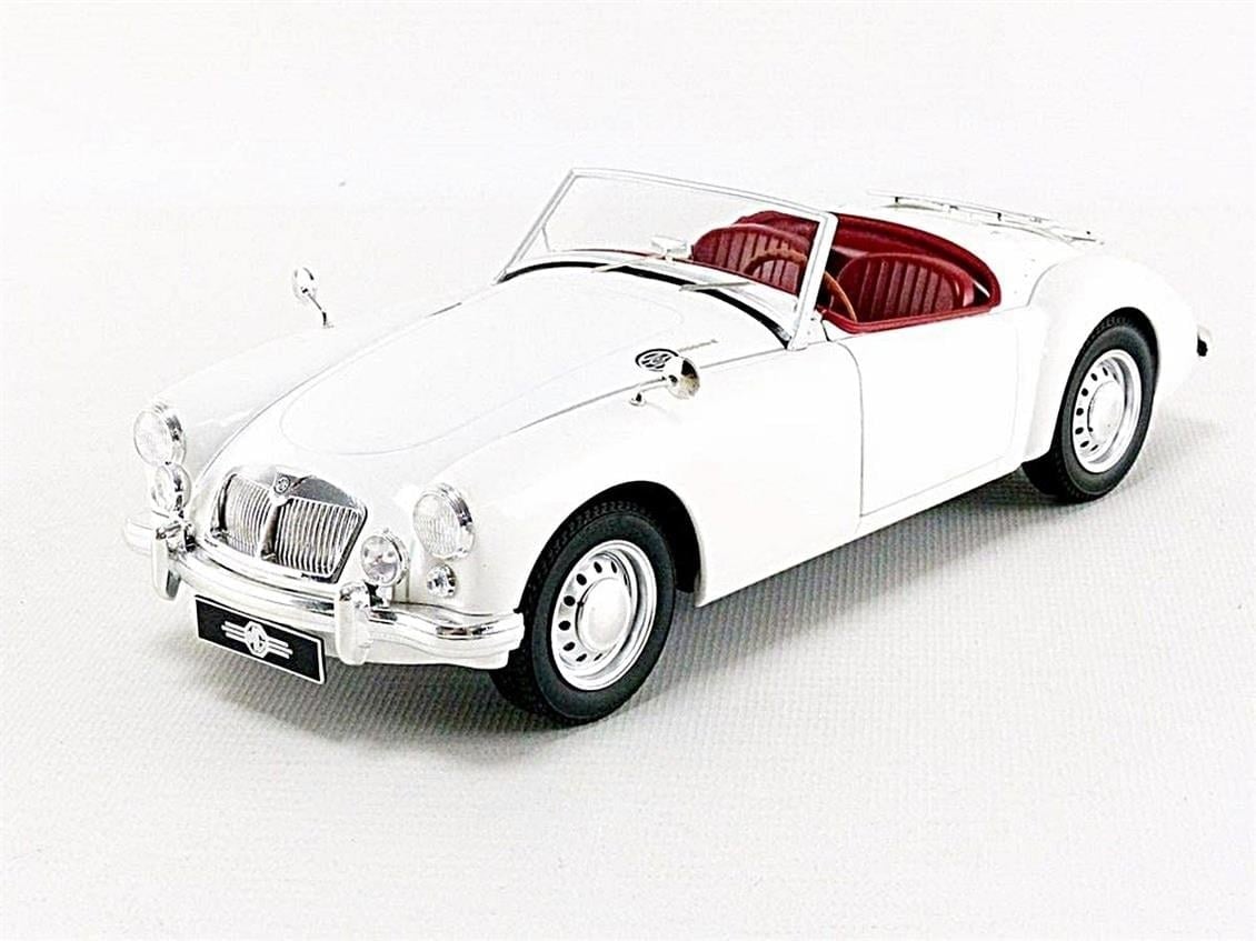 Triple9 Collection 1800164 1/18 Ölçek, 1961 MGA MK II A1600 ,Open Convertible, Beyaz, Sergilemeye Hazır Metal Araba Modeli