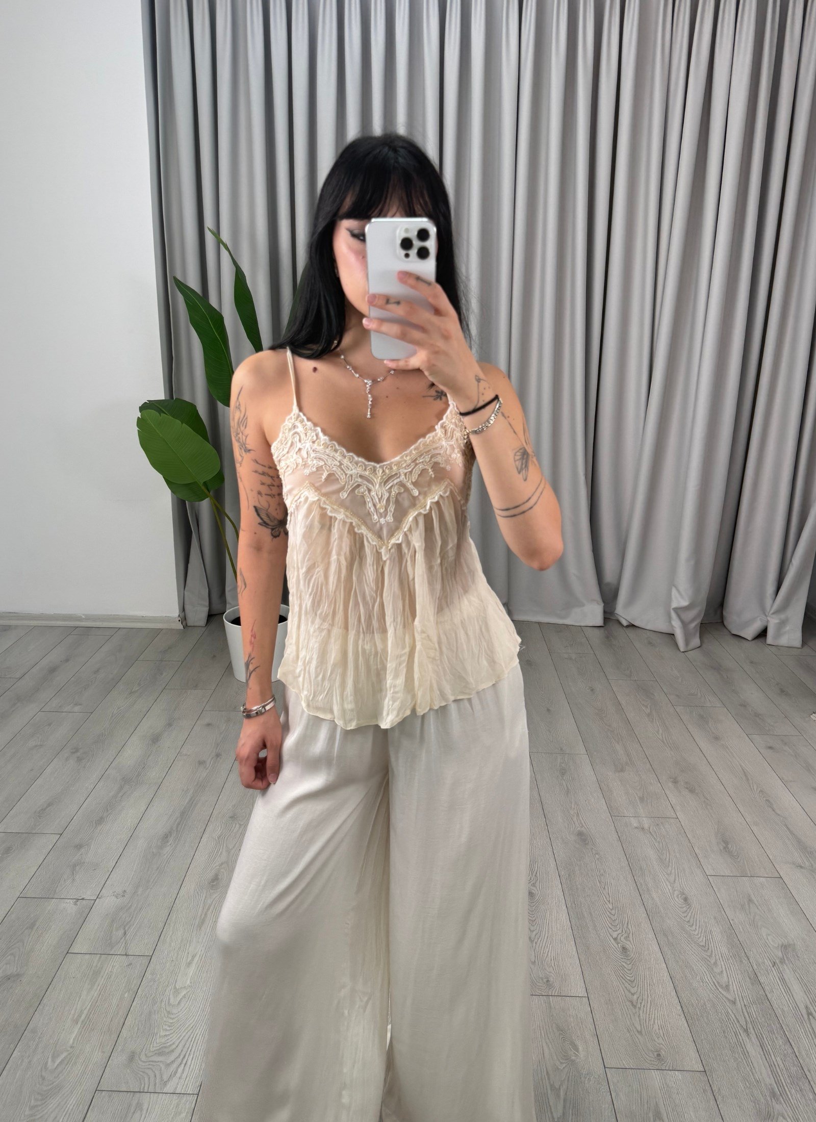Jasmine Dökümlü Bluz Krem