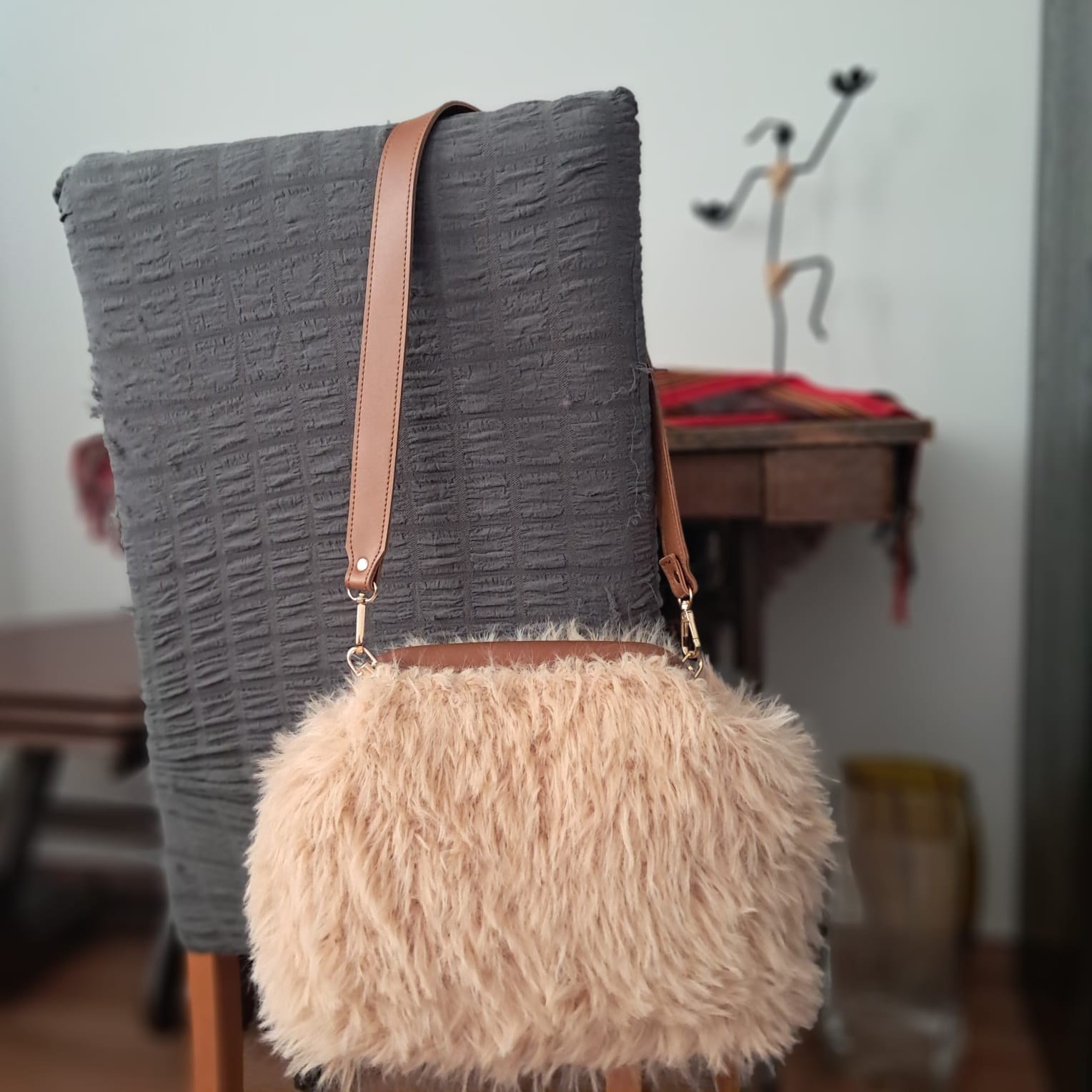 Luna peluş kadın çanta modeli