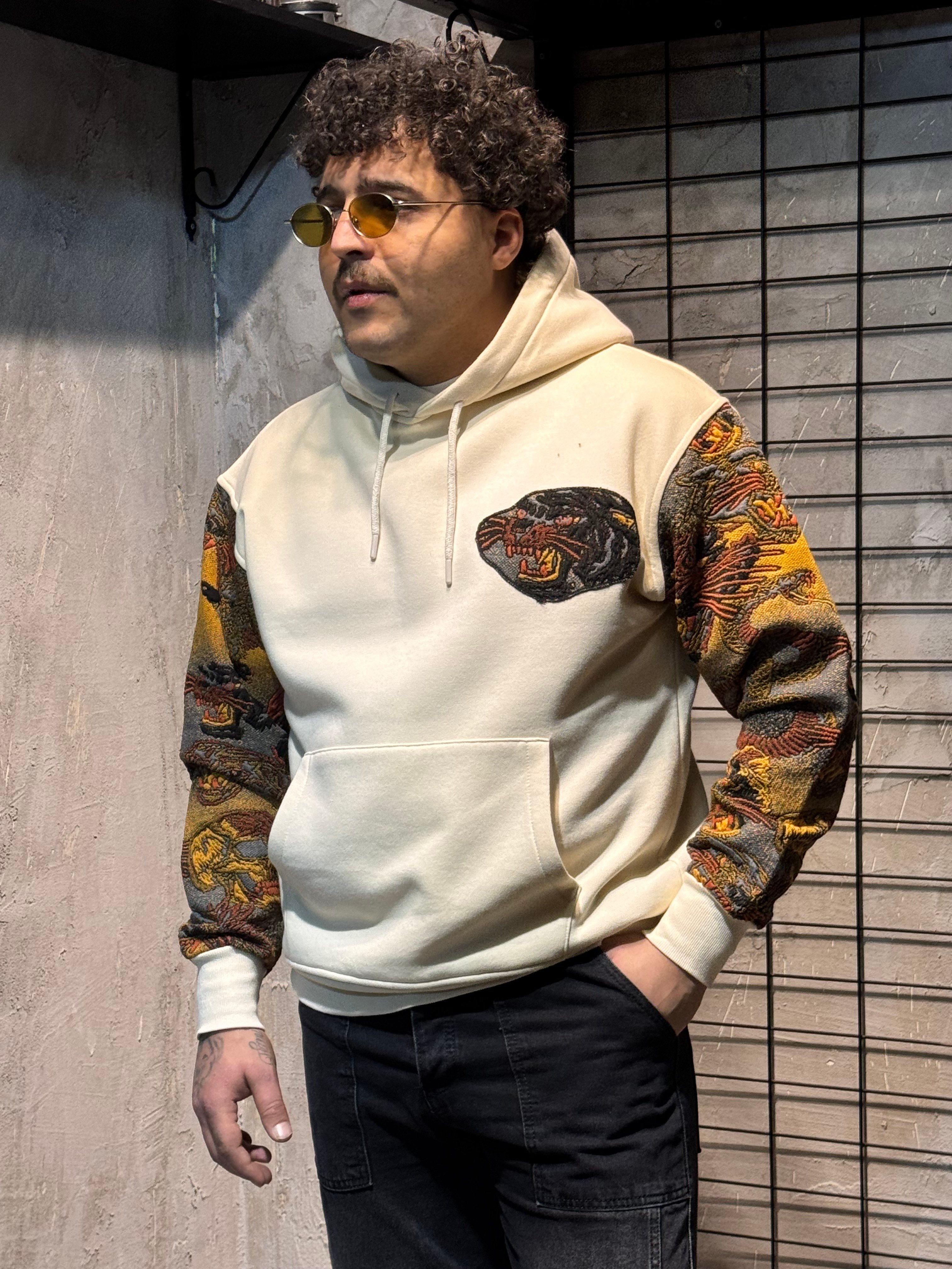 Özel Tasarım Kol Desen Krem Hoodie