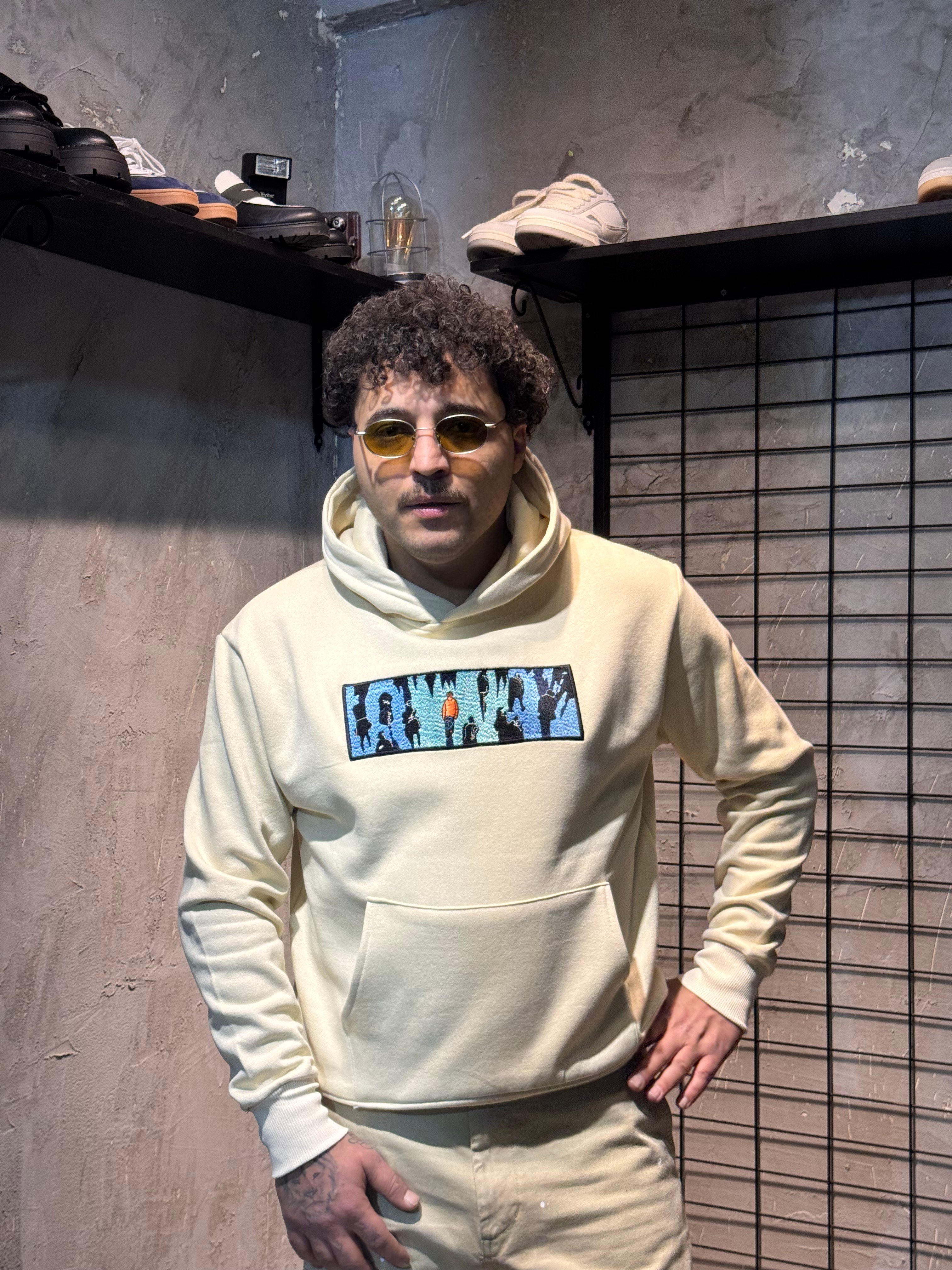 Özel Tasarım Nakışlı Oversize Krem Hoodie