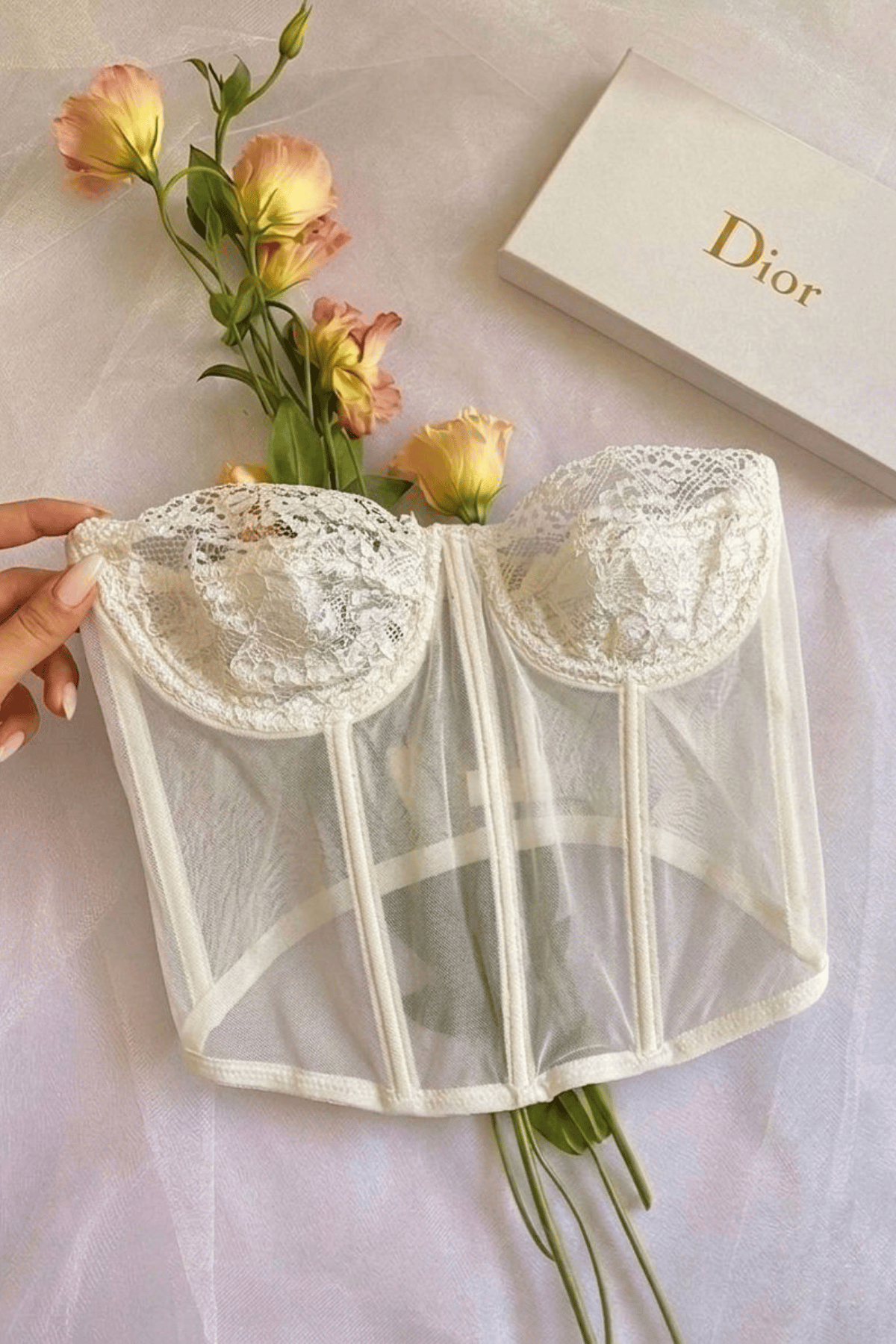 Kadın Beyaz Balenli Dantelli Vintage Korse