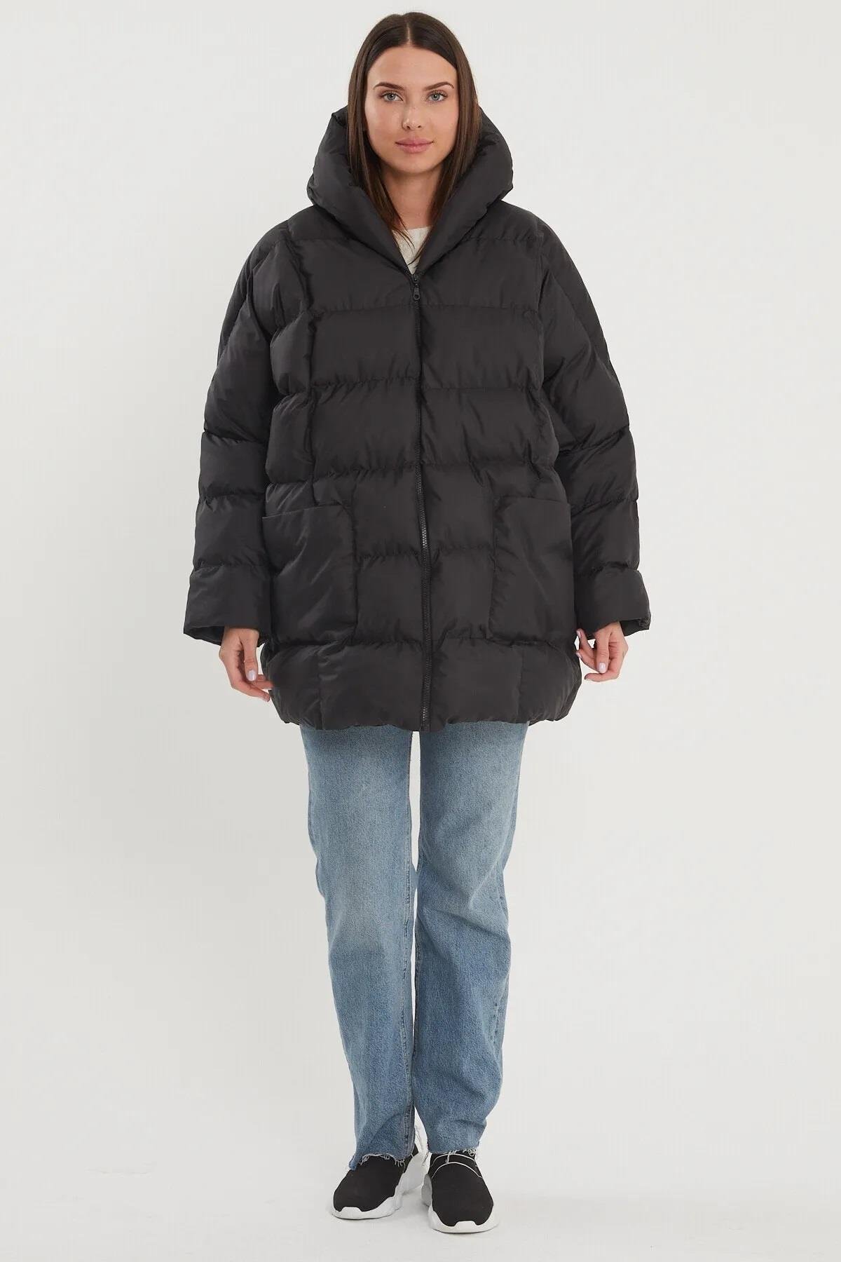 Oversize Kapşonlu Şişme Mont Siyah
