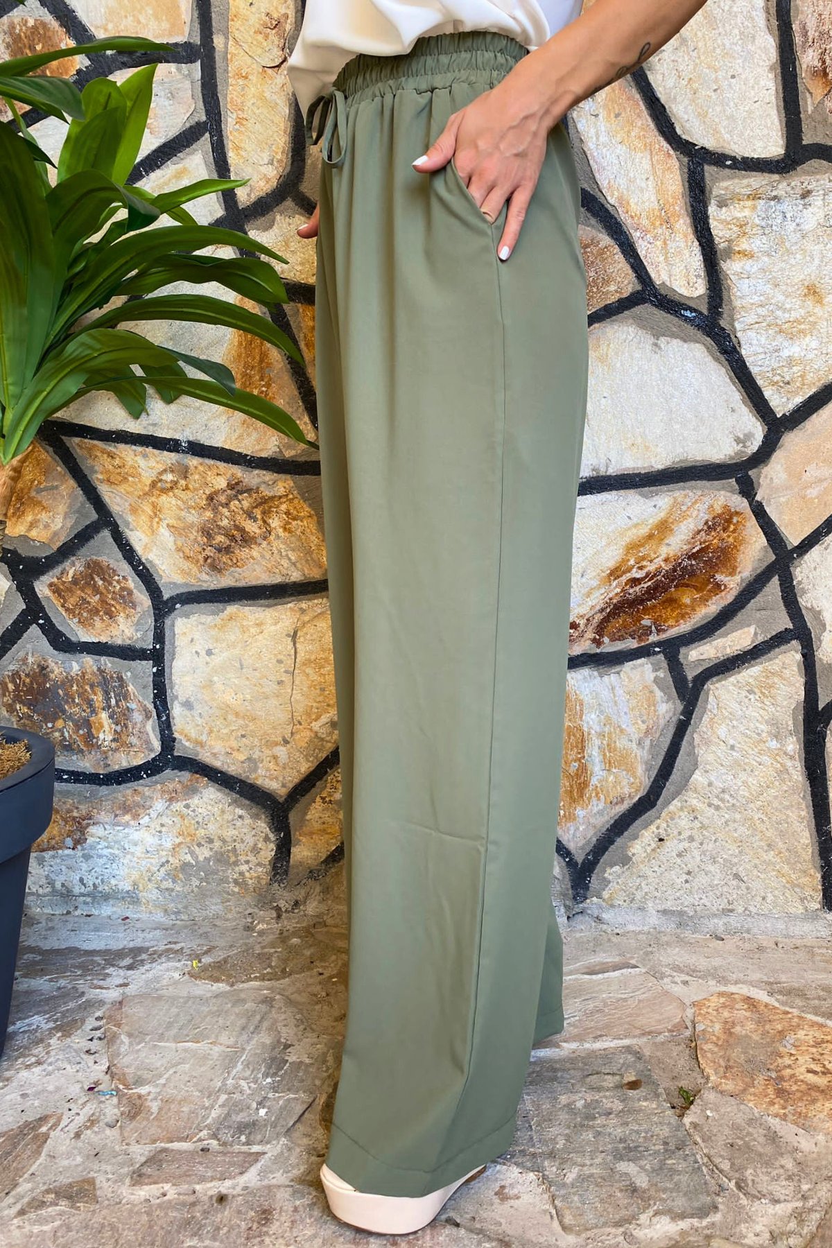 quzu-21y70858-yuksek-bel-bol-kesim-wide-leg-siyah-pantolon