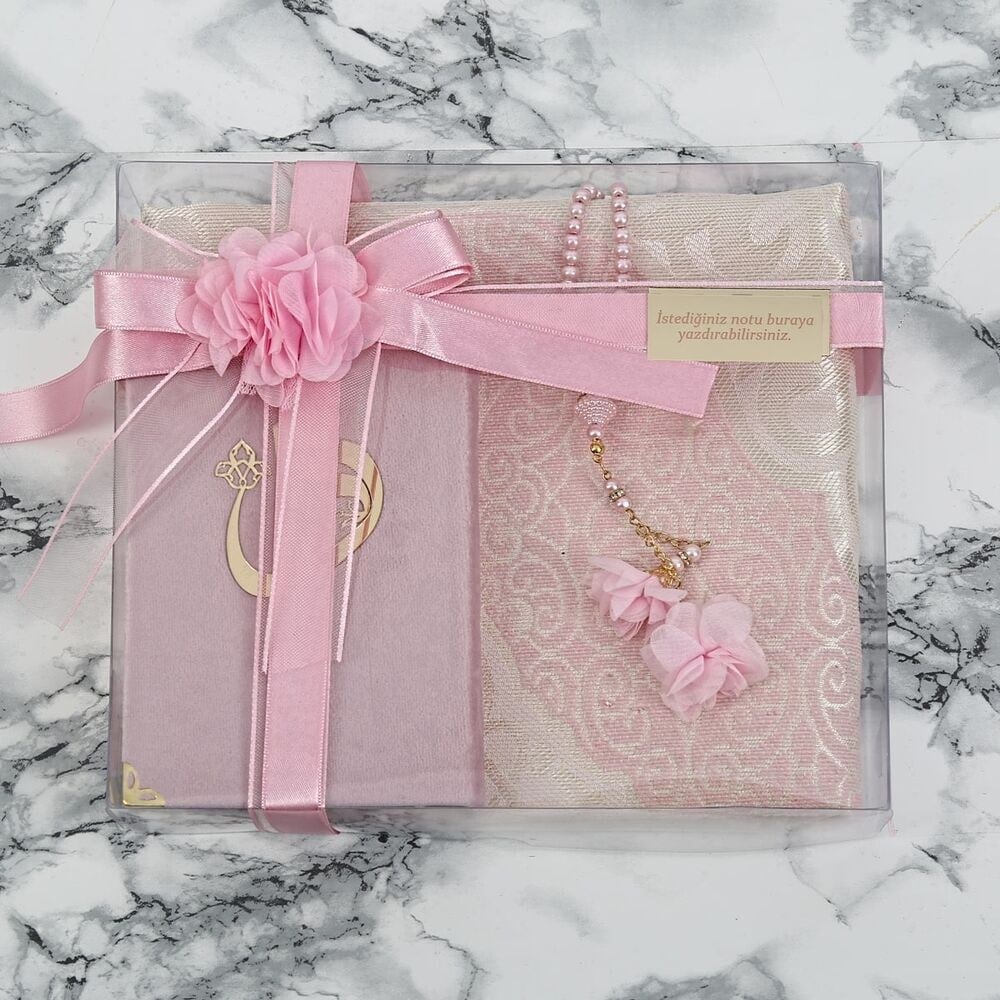 Hediyelik Seccade, İnci Tesbih, Çanta Boy Kur'an-ı Kerim, Asetat Kutulu (26×23) Set Pembe