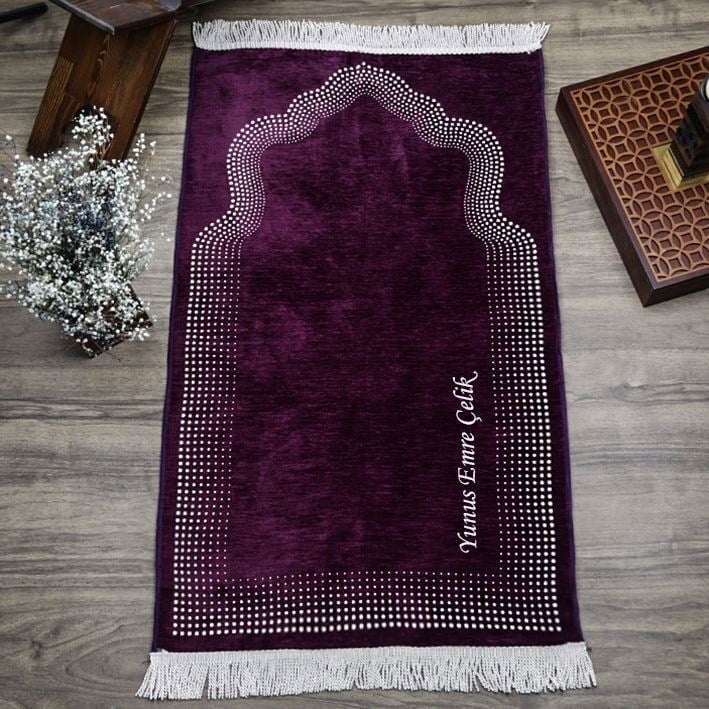 İsminizi Seccadeye Nakşediyoruz ,İsme Özel Seccade Zümra Mor 65x115 cm - 430 gr