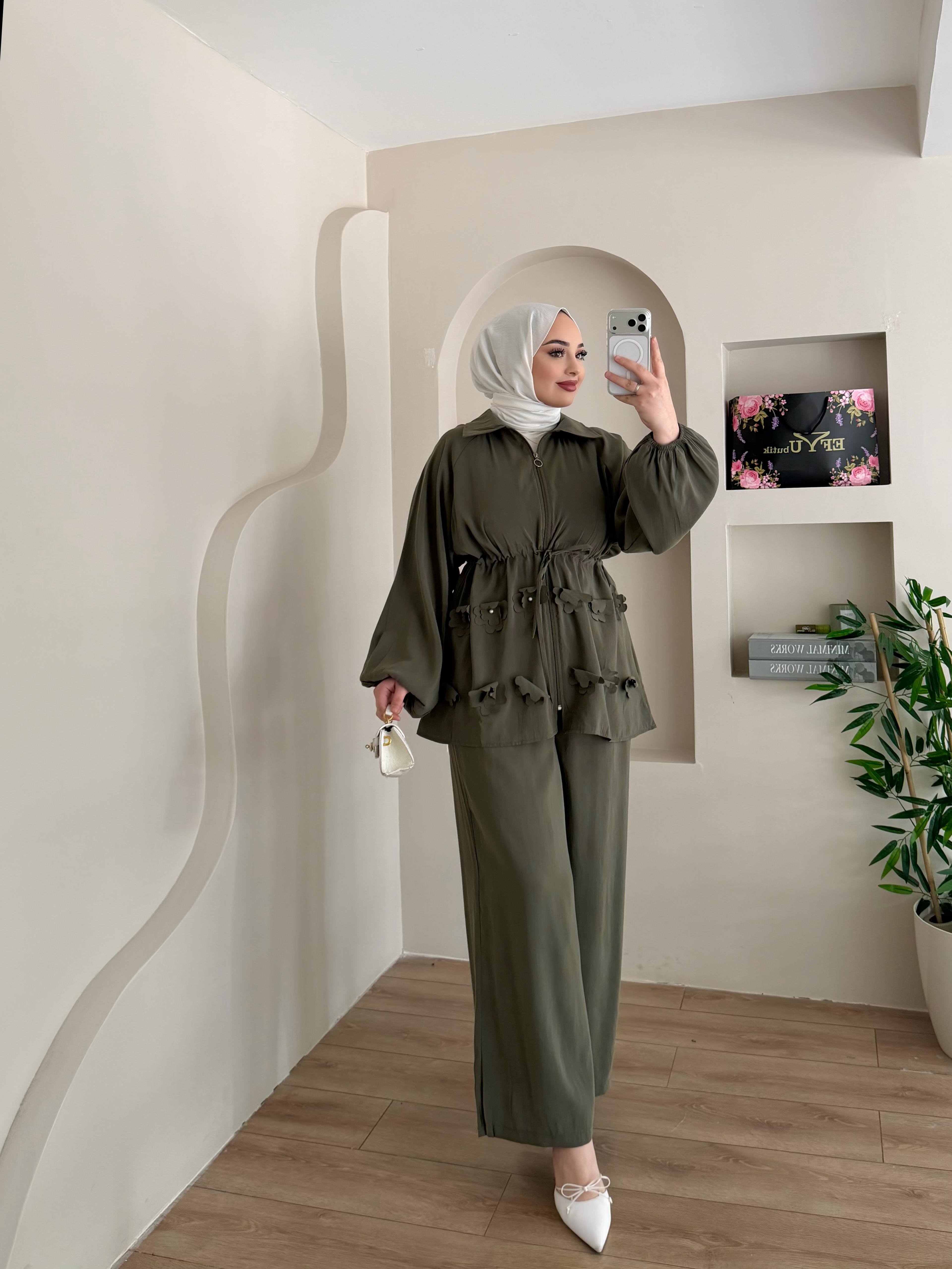 Asmin Pantalonlu Takım