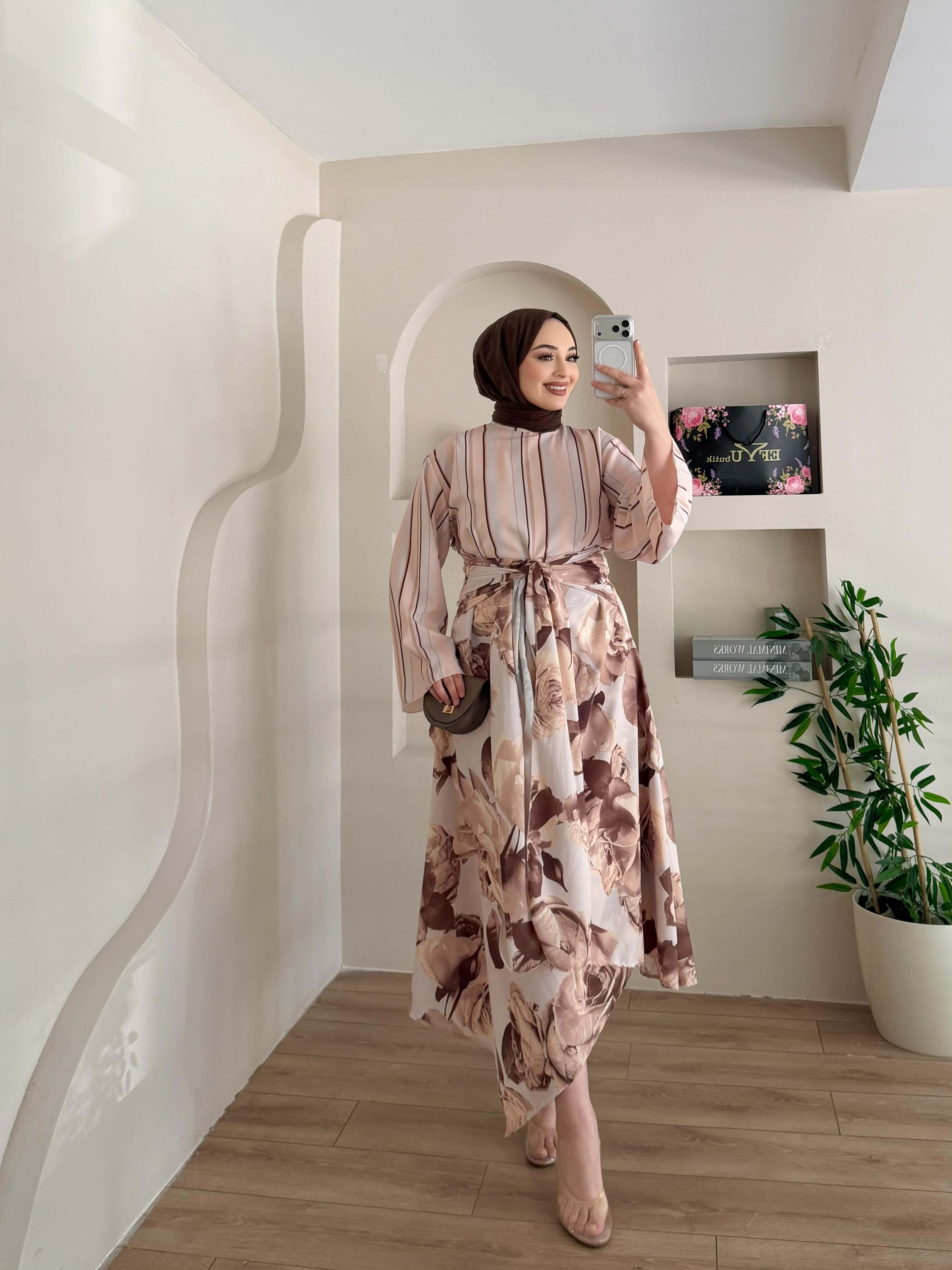 Clara Bağlama Detaylı Etekli Takım