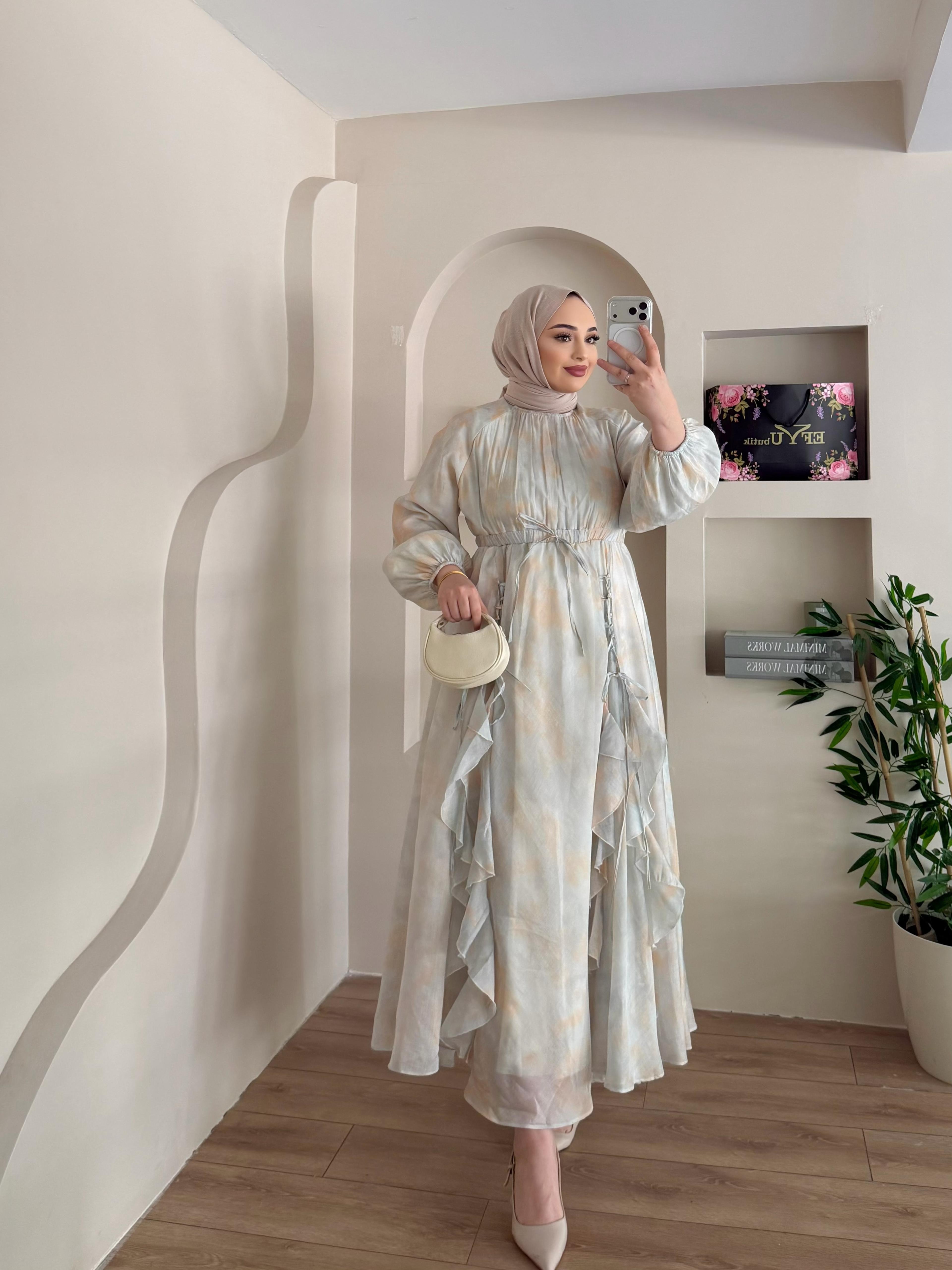 Daniala Bağlama Detaylı Fırfırlı Elbise