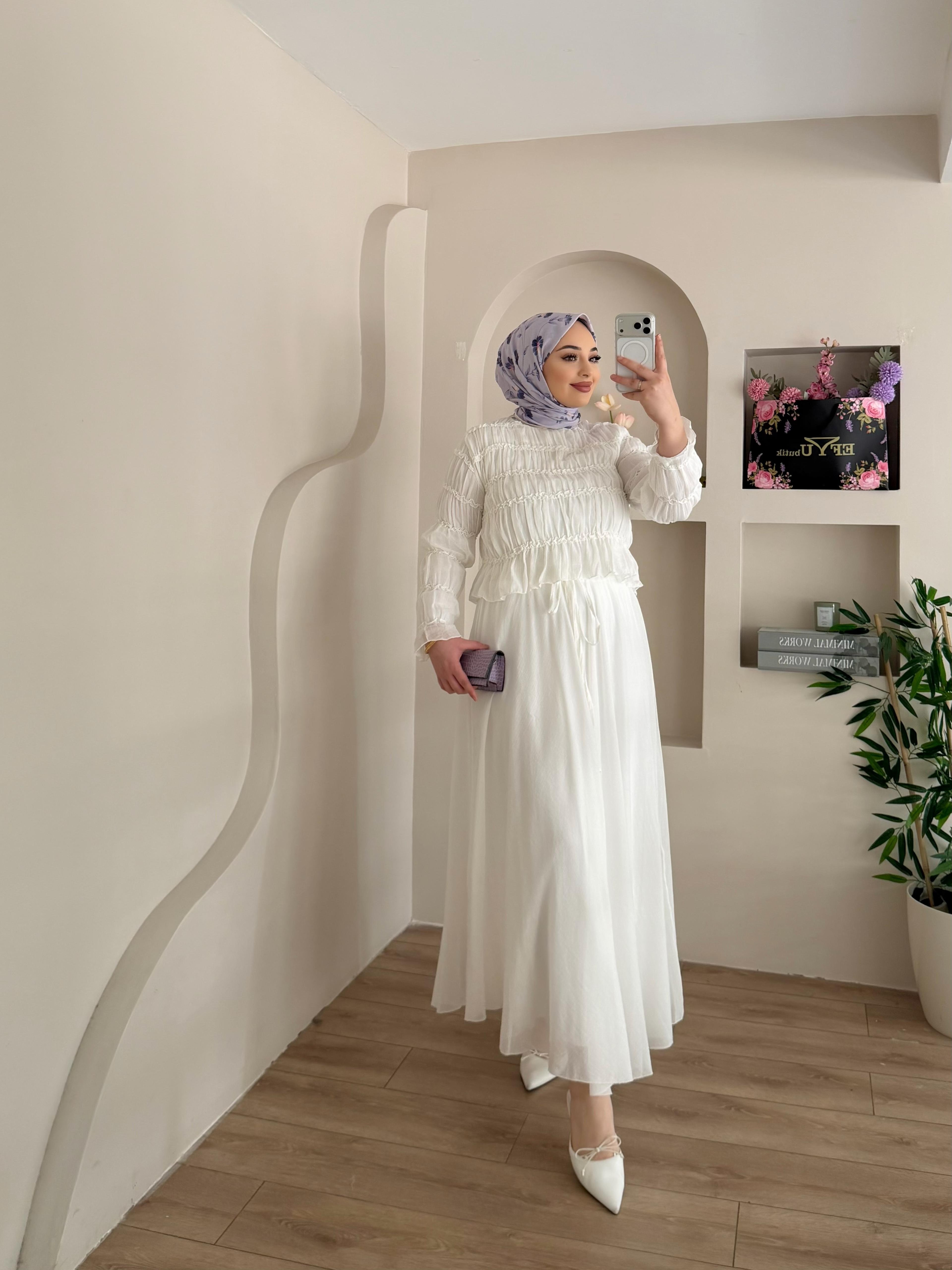 Diane Büzgü Detaylı Etekli Takım