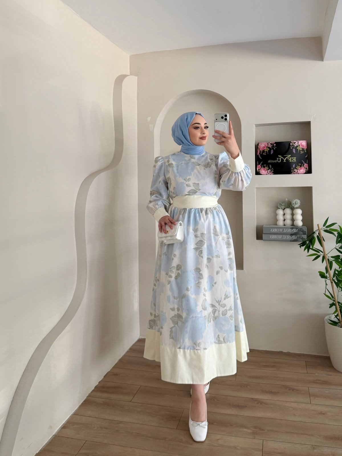 Esin Desenli Elbise