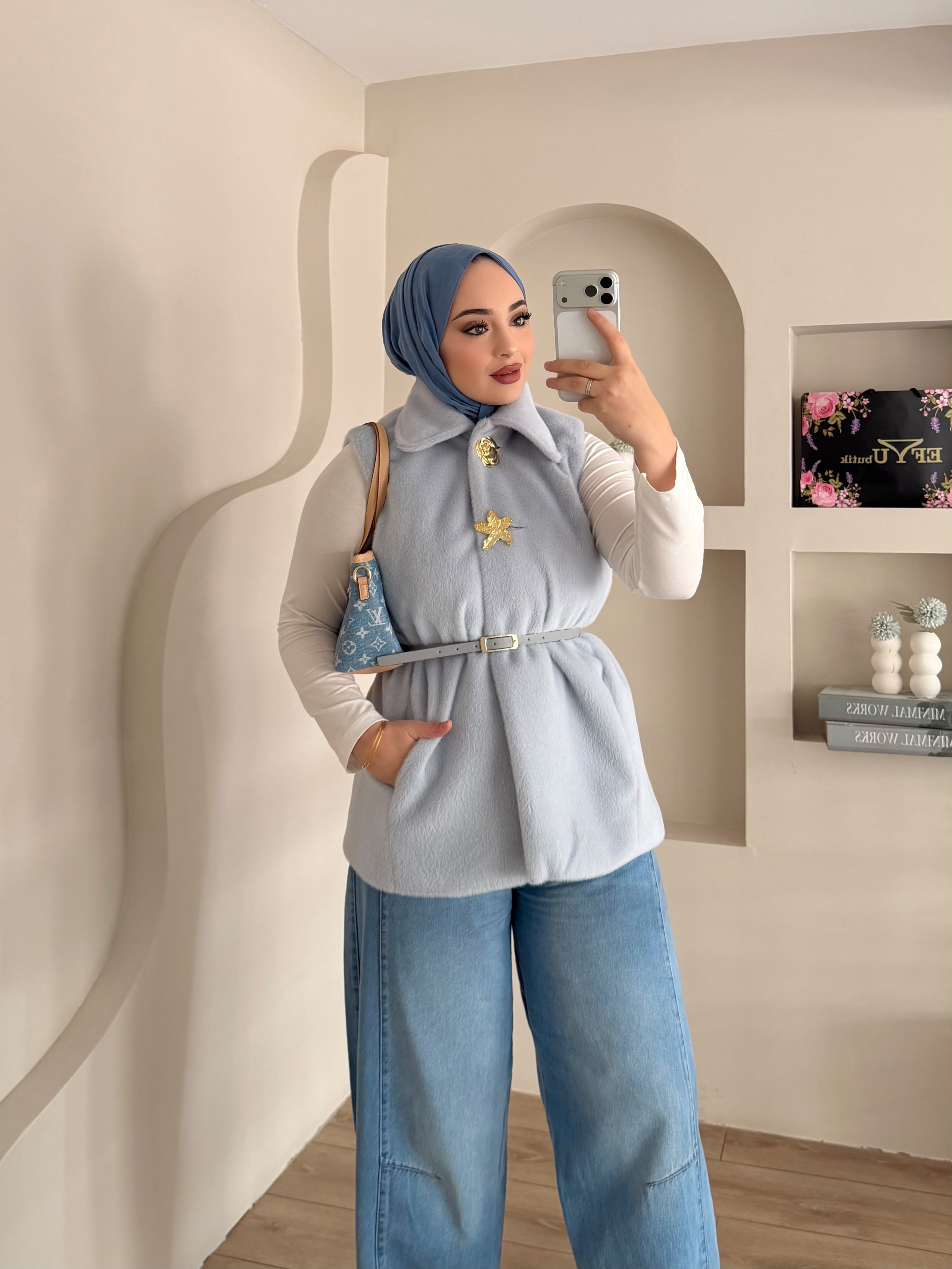 Leila Kemerli Yelek