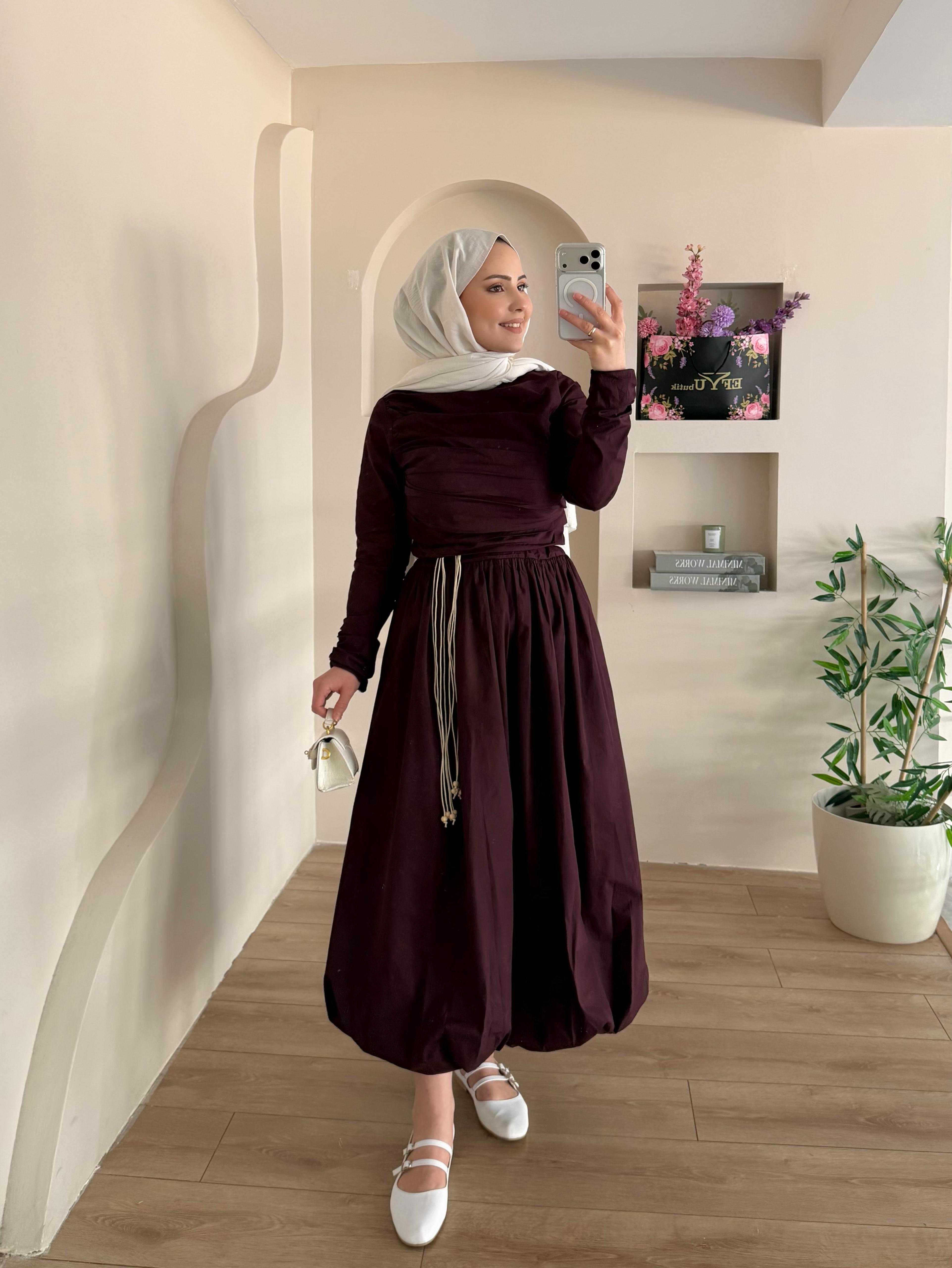 Lisa Aksesuarlı Elbise