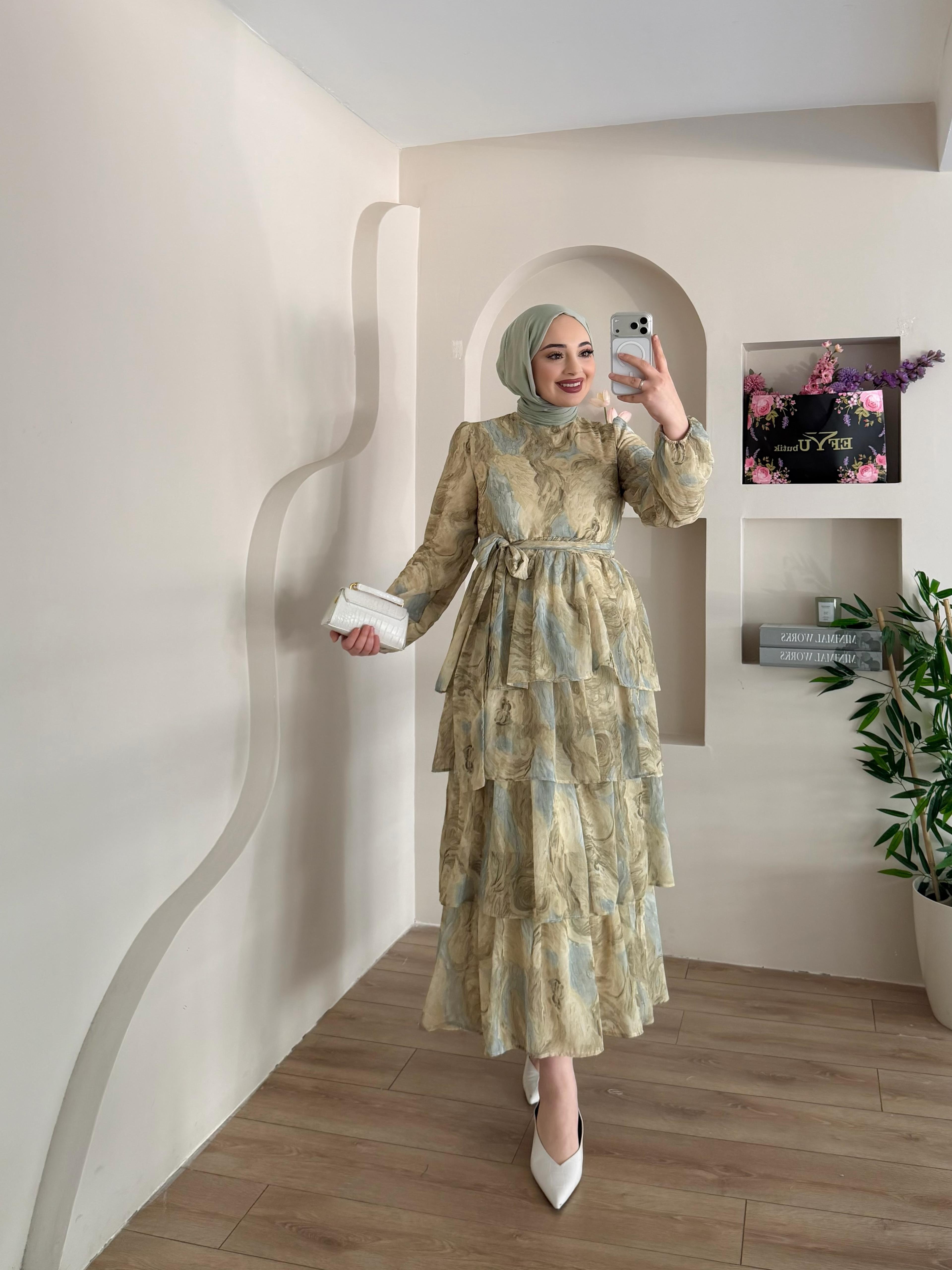 Liva Kat Kat Detaylı Şifon Elbise 