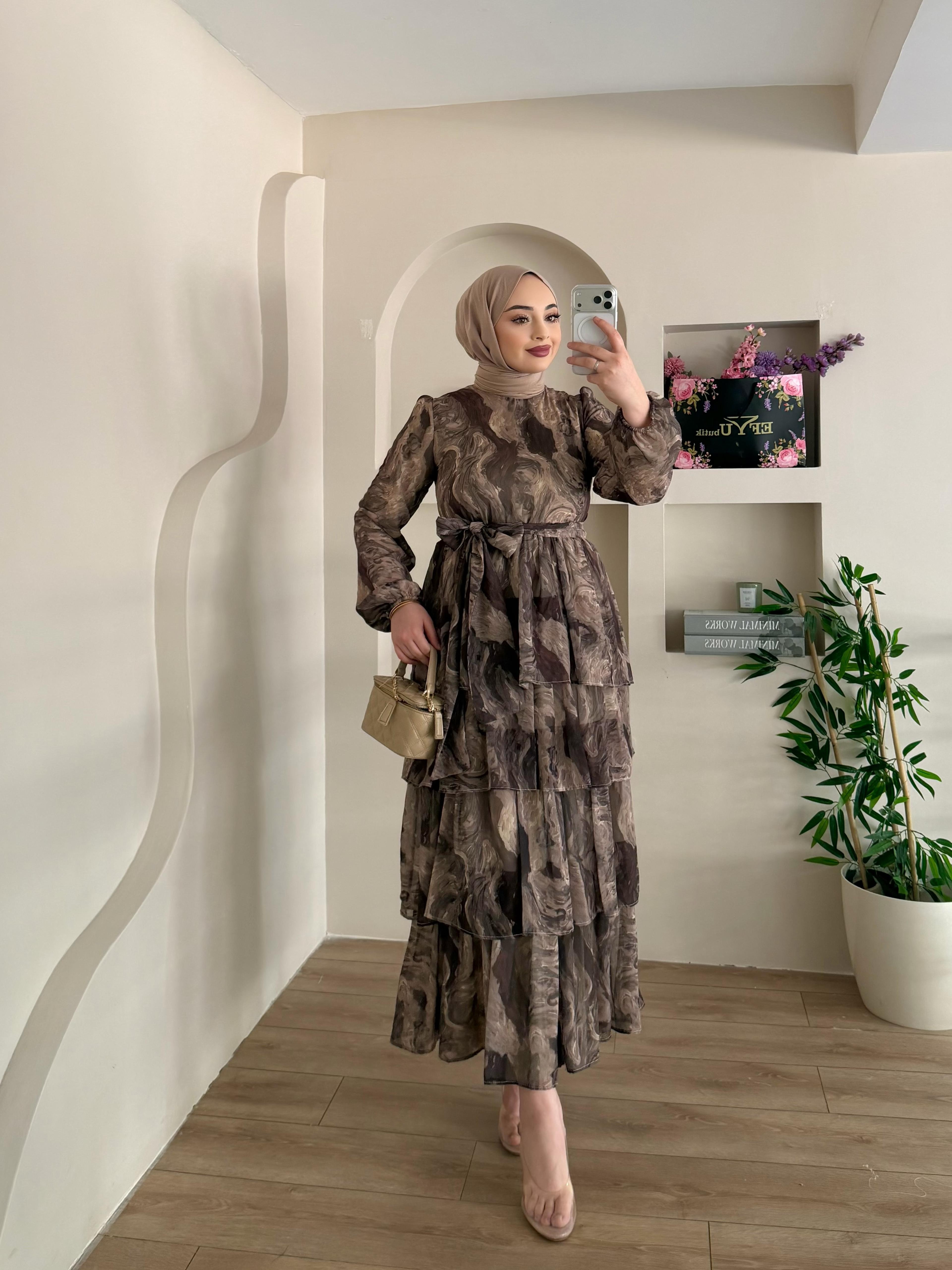 Liva Kat Kat Detaylı Şifon Elbise 