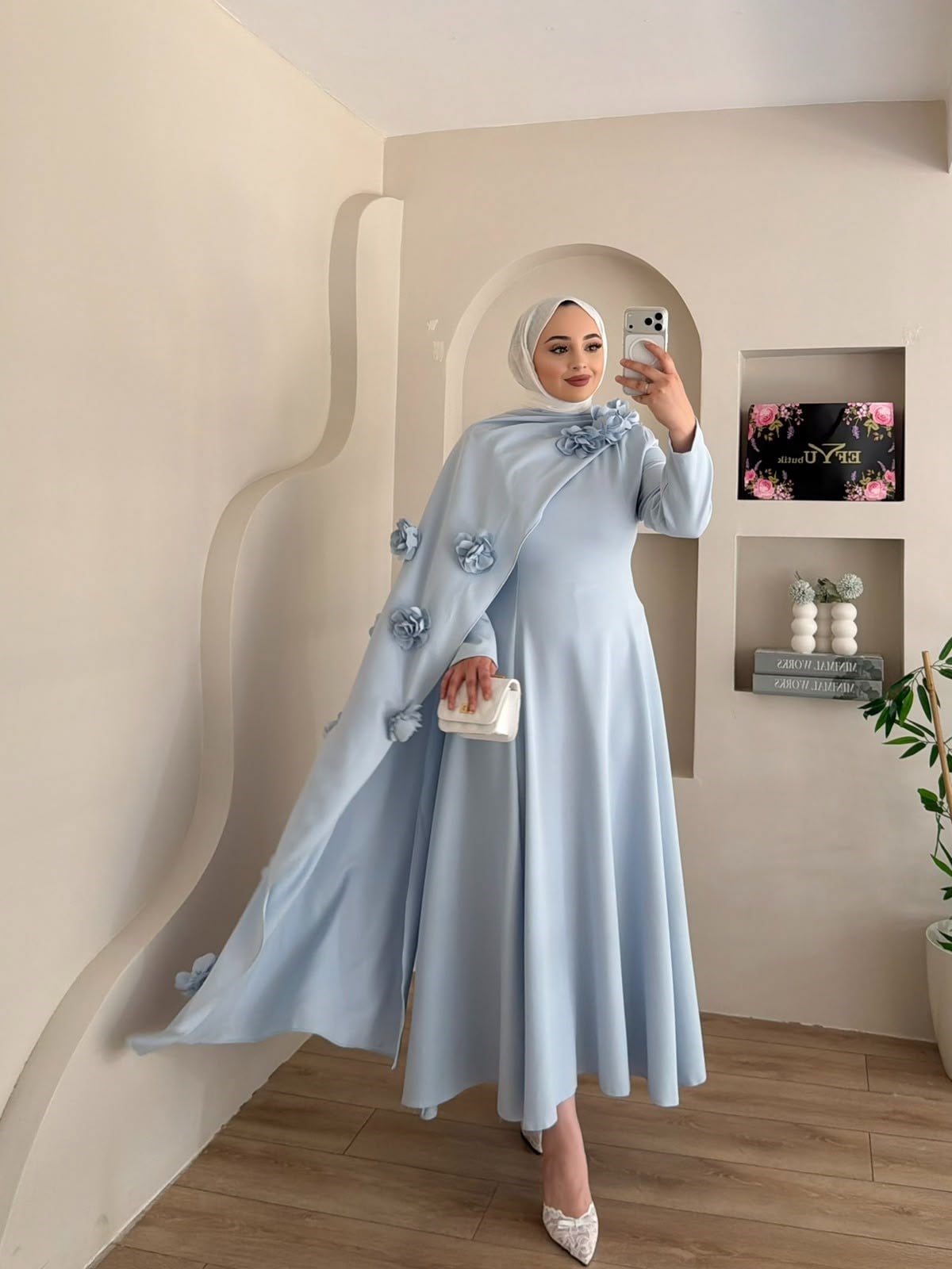 Lurex Gül Detaylı Pelerinli Abiye