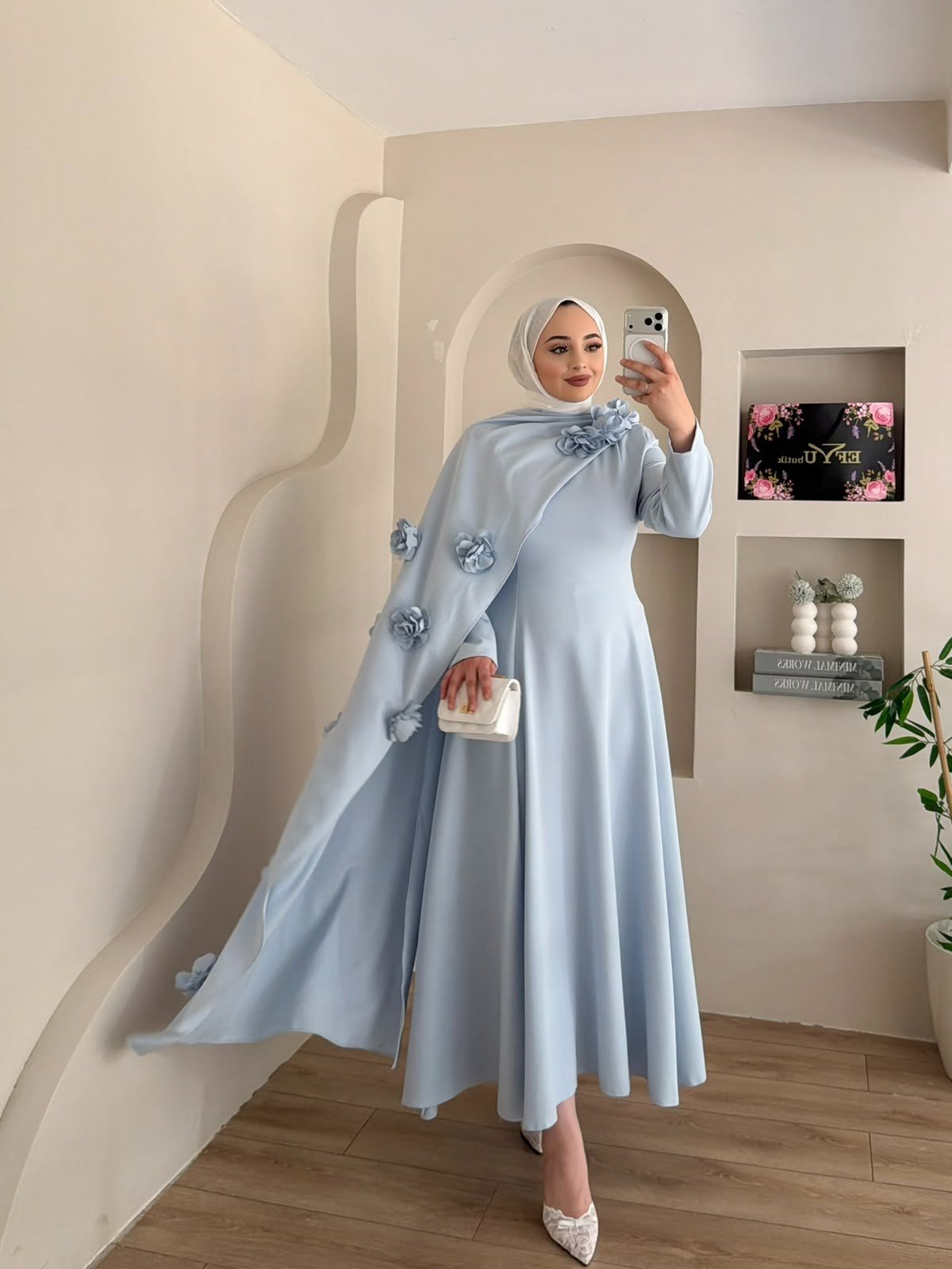Lurex Gül Detaylı Pelerinli Abiye