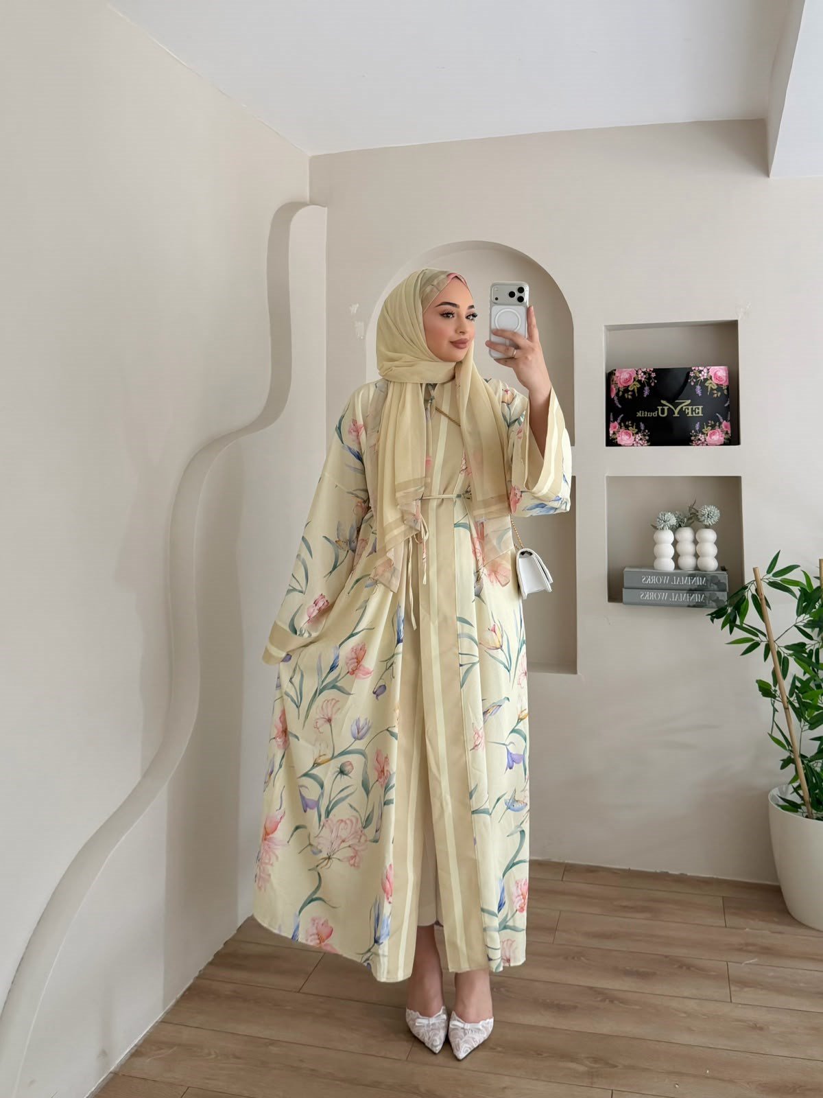 Mesira Şallı Abaya