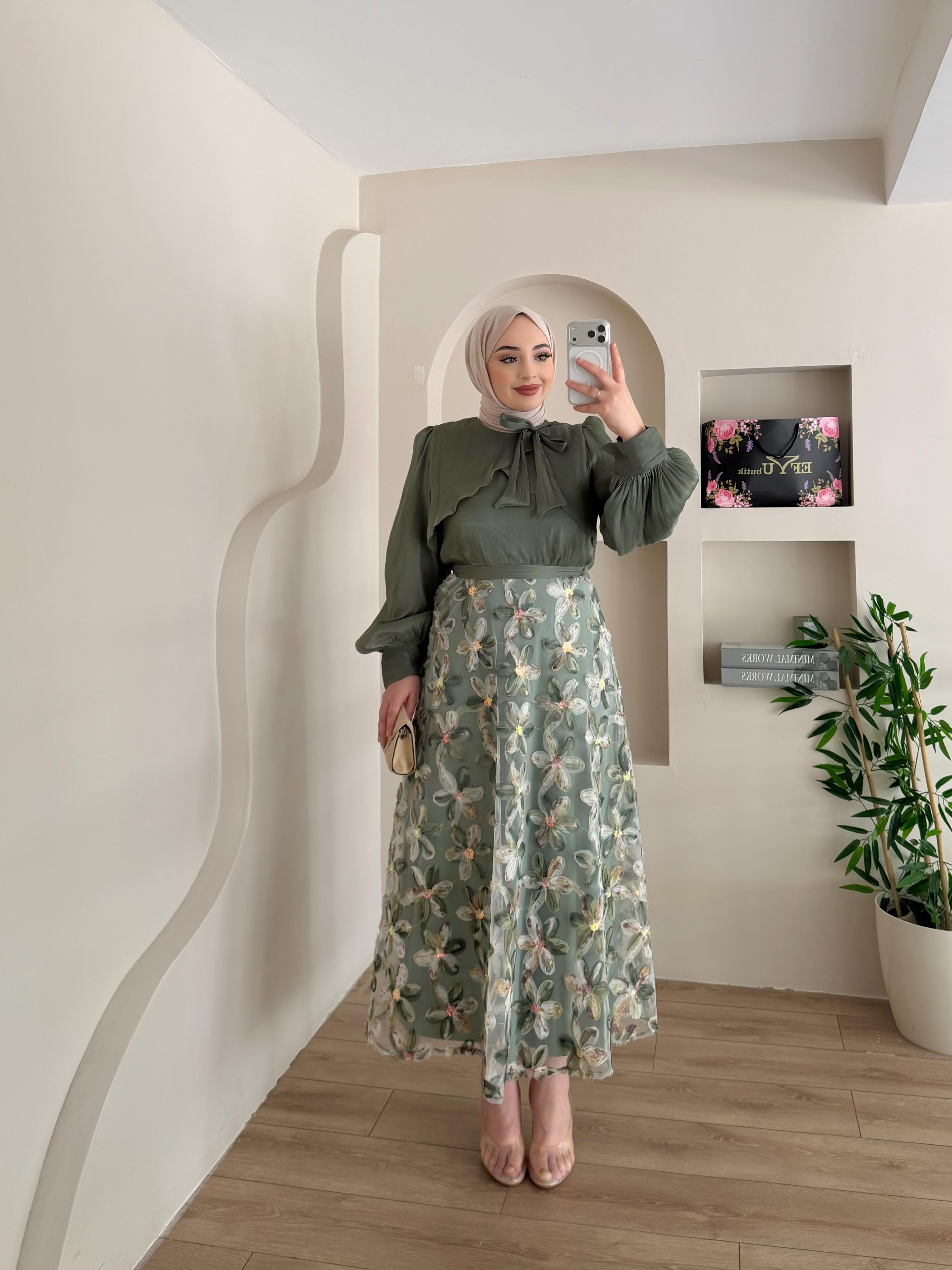 Morpho Çiçek Desen Etekli Takım