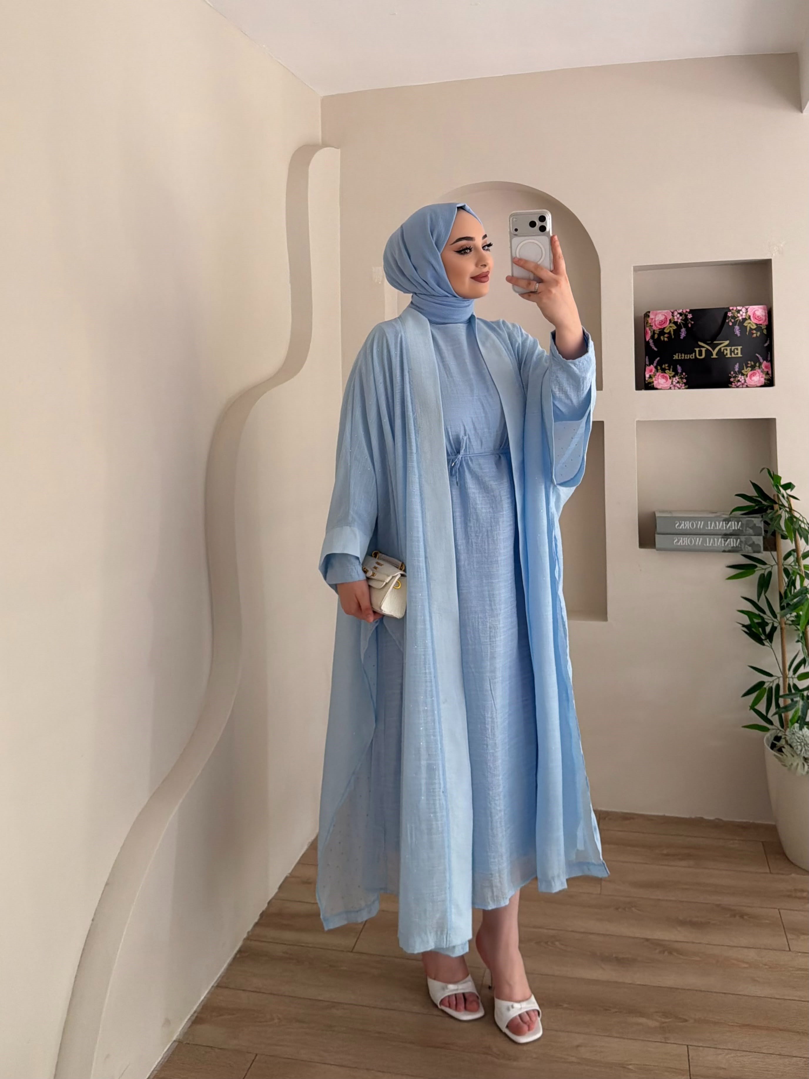 Nia Taşlı Abaya
