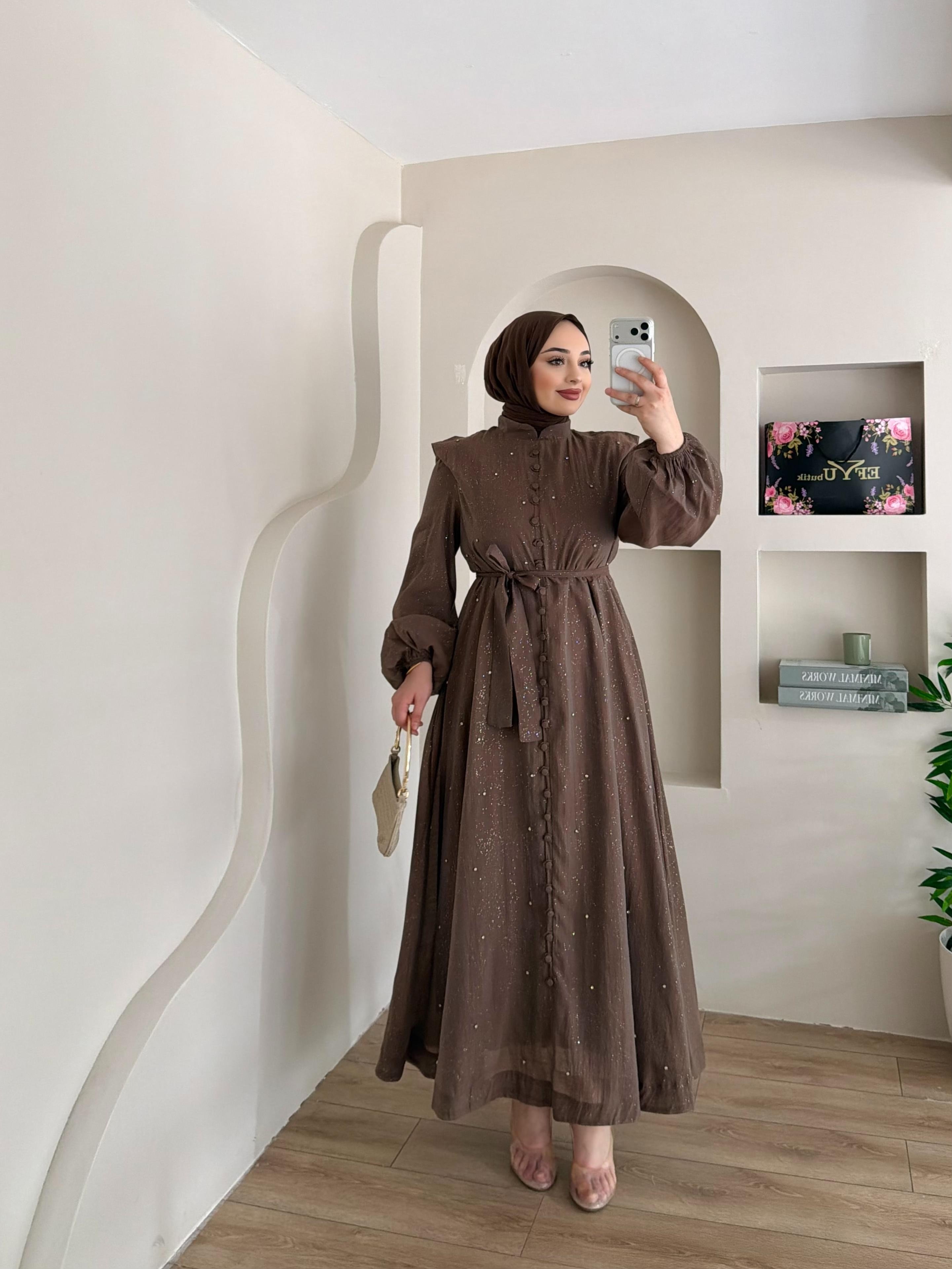 Nida Taşlı Sim Detaylı Elbise