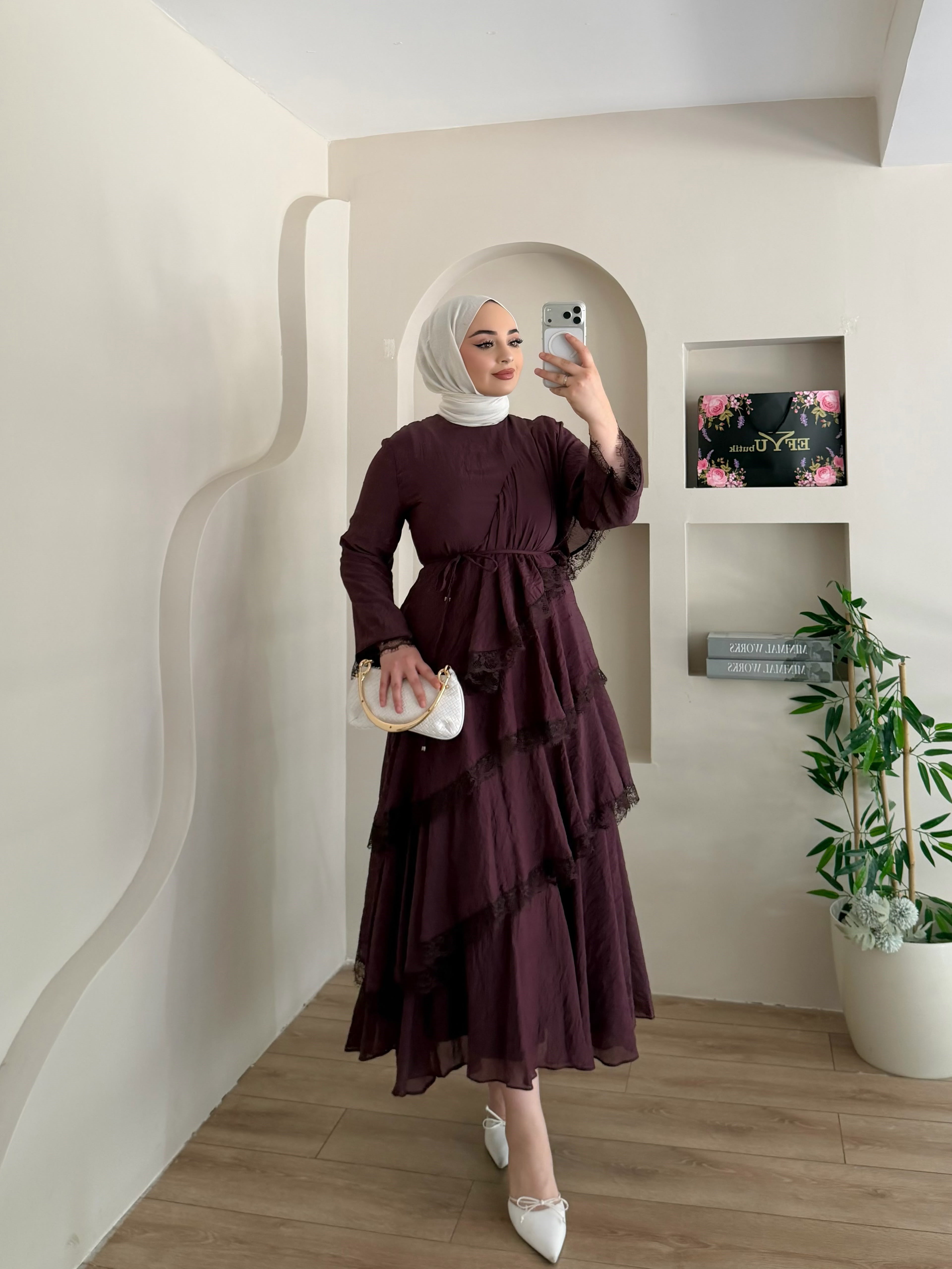 Nihle Katmanlı Elbise