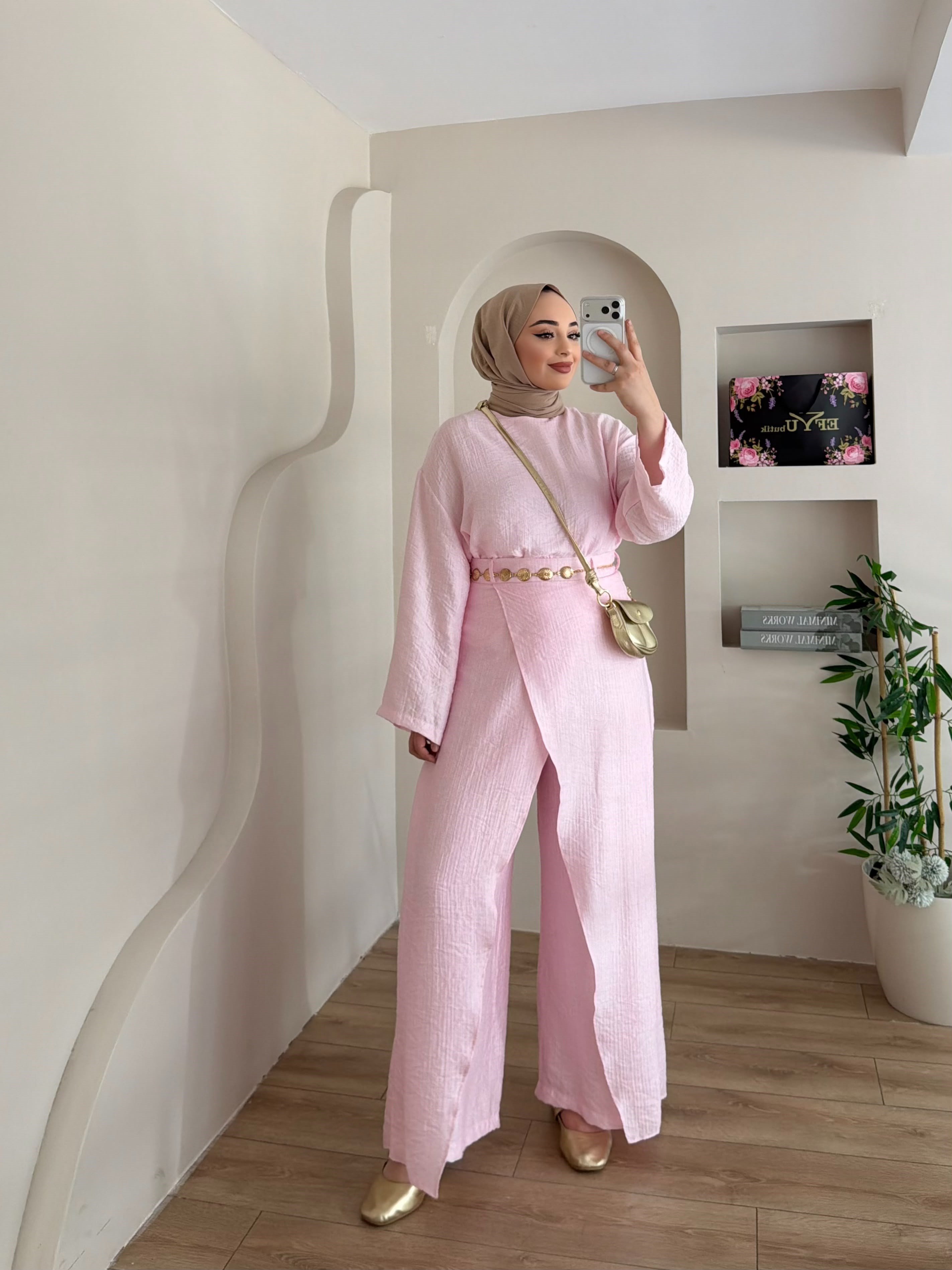 Nuria Gold Kemerli Takım