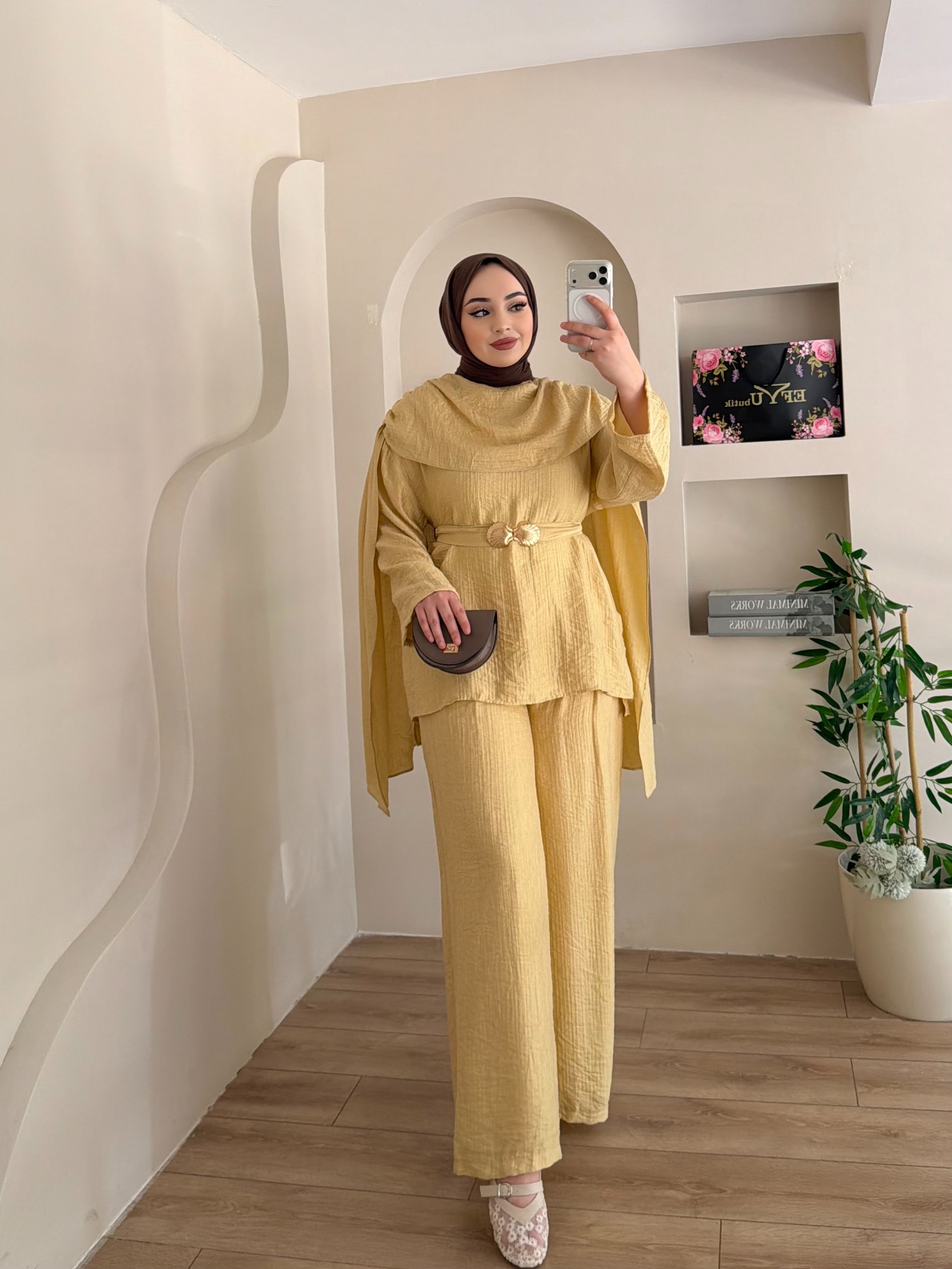 Sahra Şal Yakalı Pantalonlu Takım