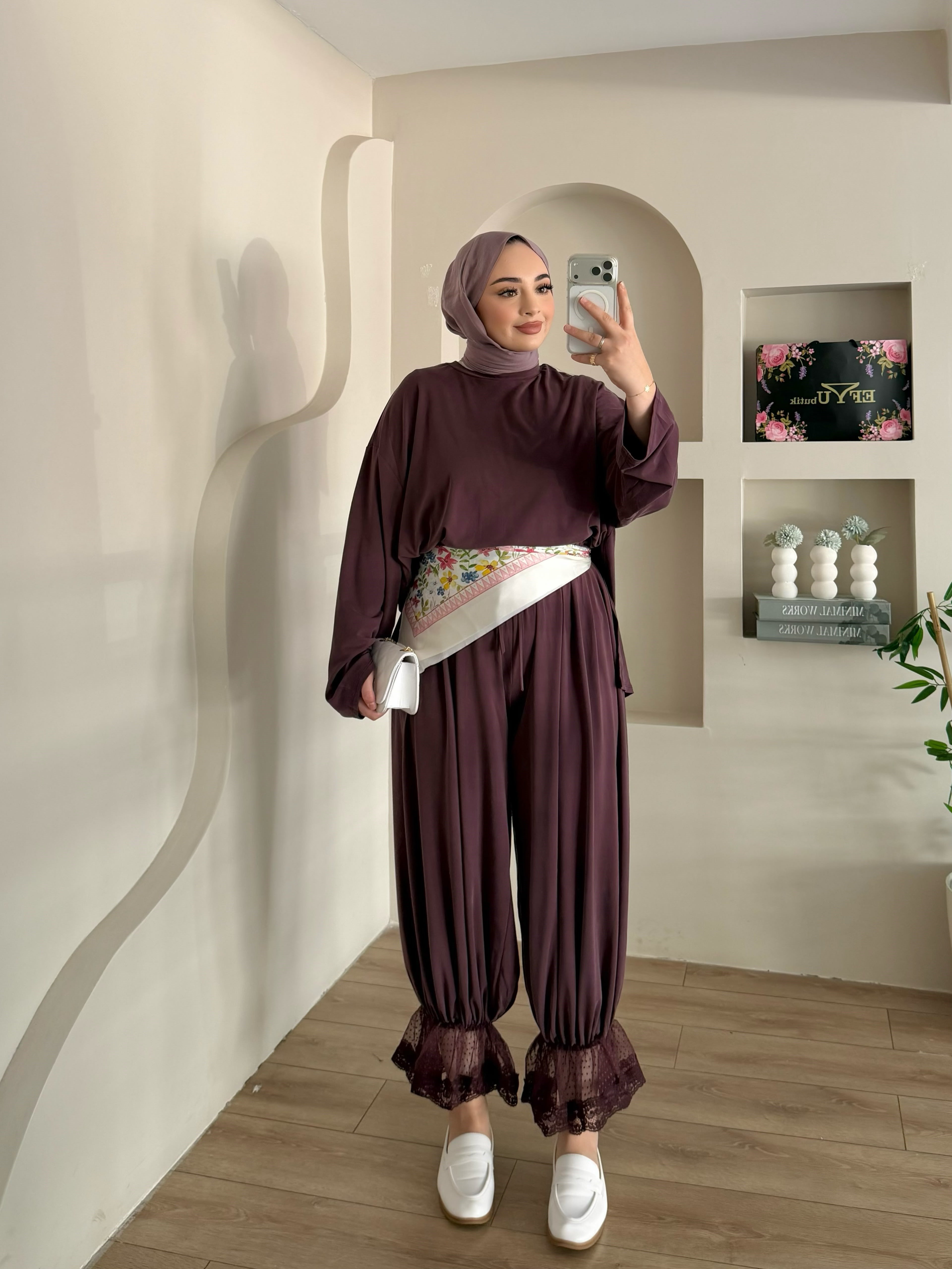 Sasha Dantel Paça Şalvarlı Takım