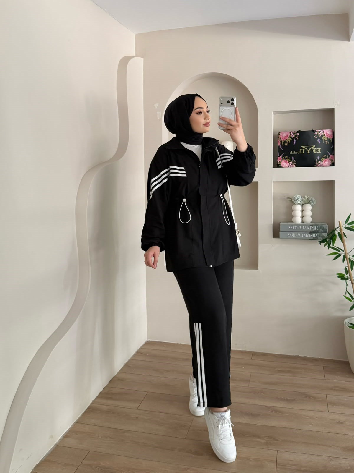Şerit Detaylı Fermuarlı Spor Takım