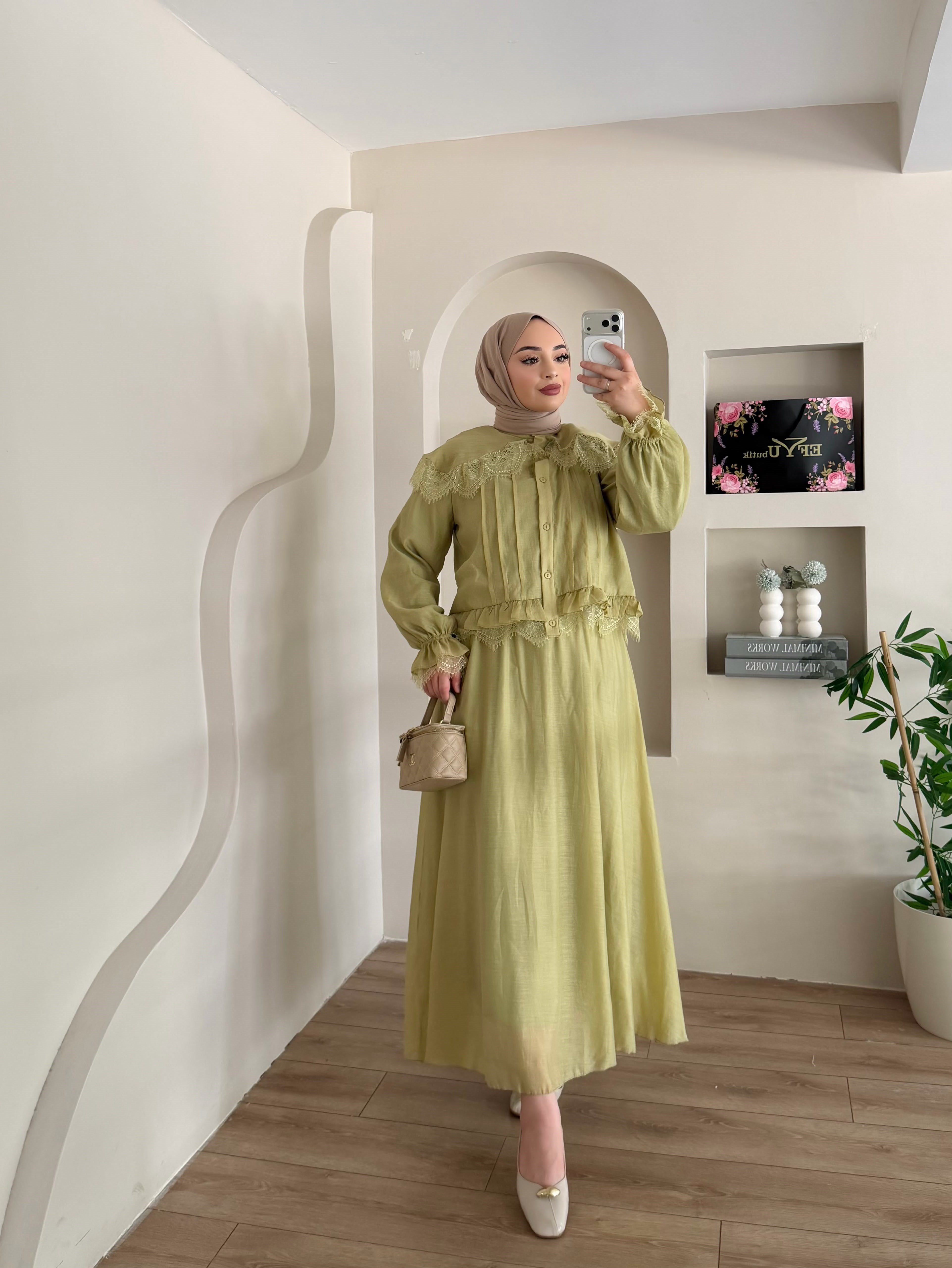 Vionta Dantel Detaylı Etekli Takım