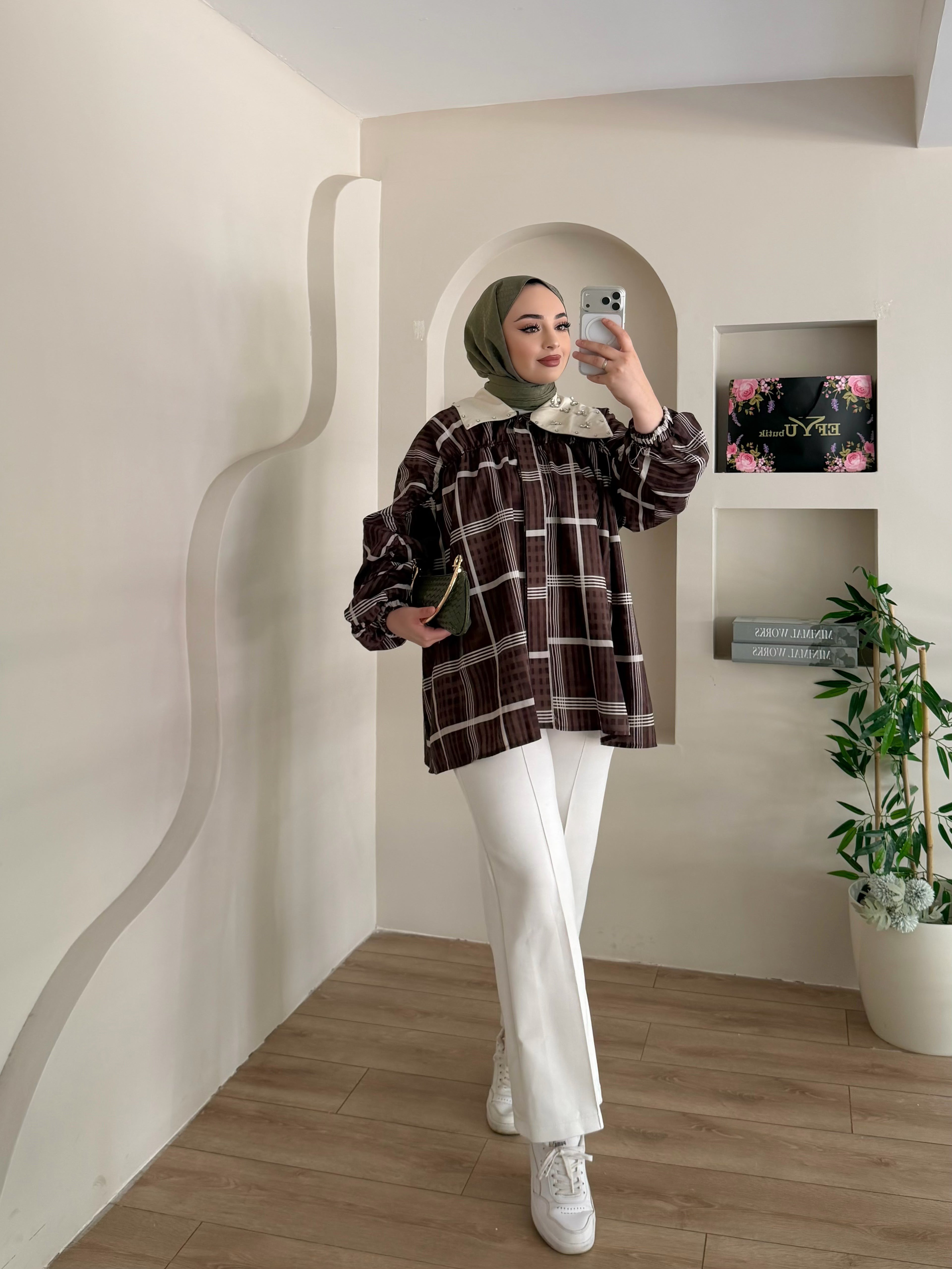 Yakası Taşlı Oversize Ceket
