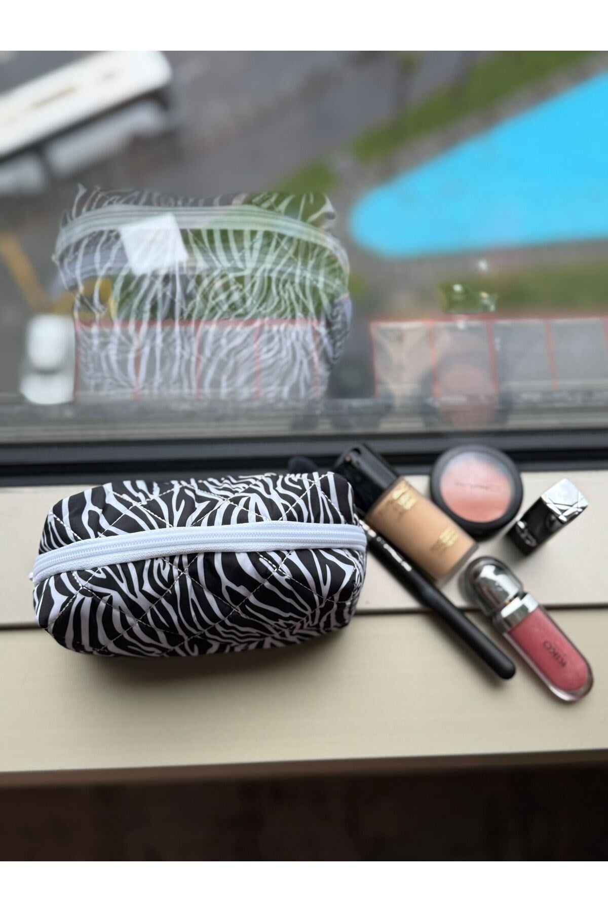 kadin-kumas-zebra-desenli-yikanabilir--2b-429.jpg