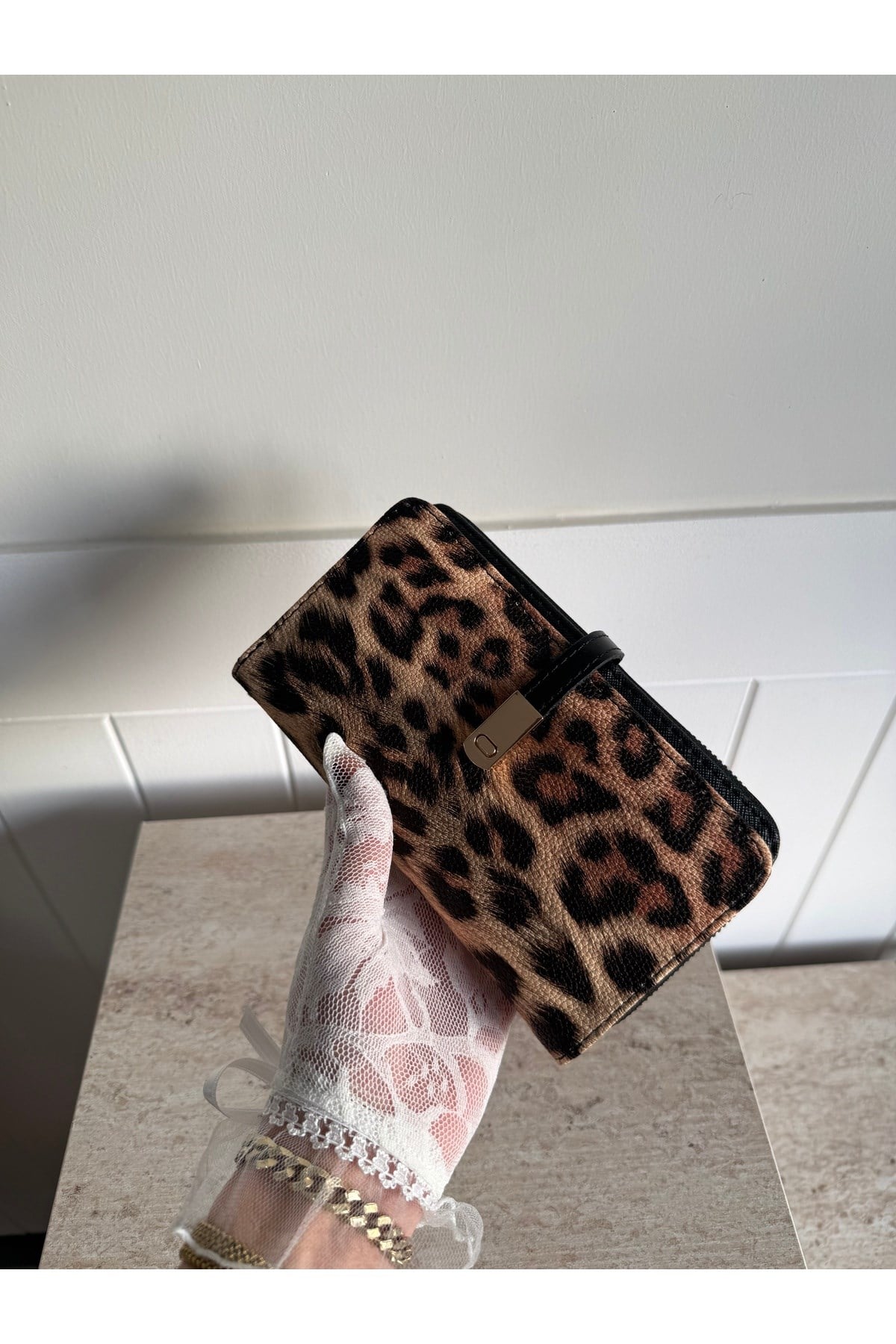 kadin-leopar-desenli-telefon-bolmeli-s-2090ab.jpg